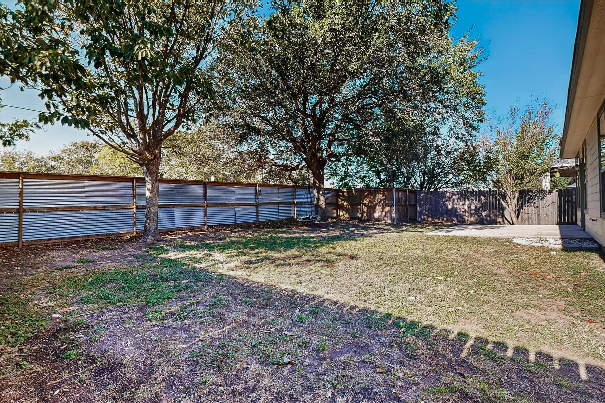 221 Sunnyside Dr, Kyle, TX 78640