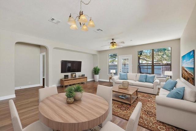 221 Sunnyside Dr, Kyle, TX 78640