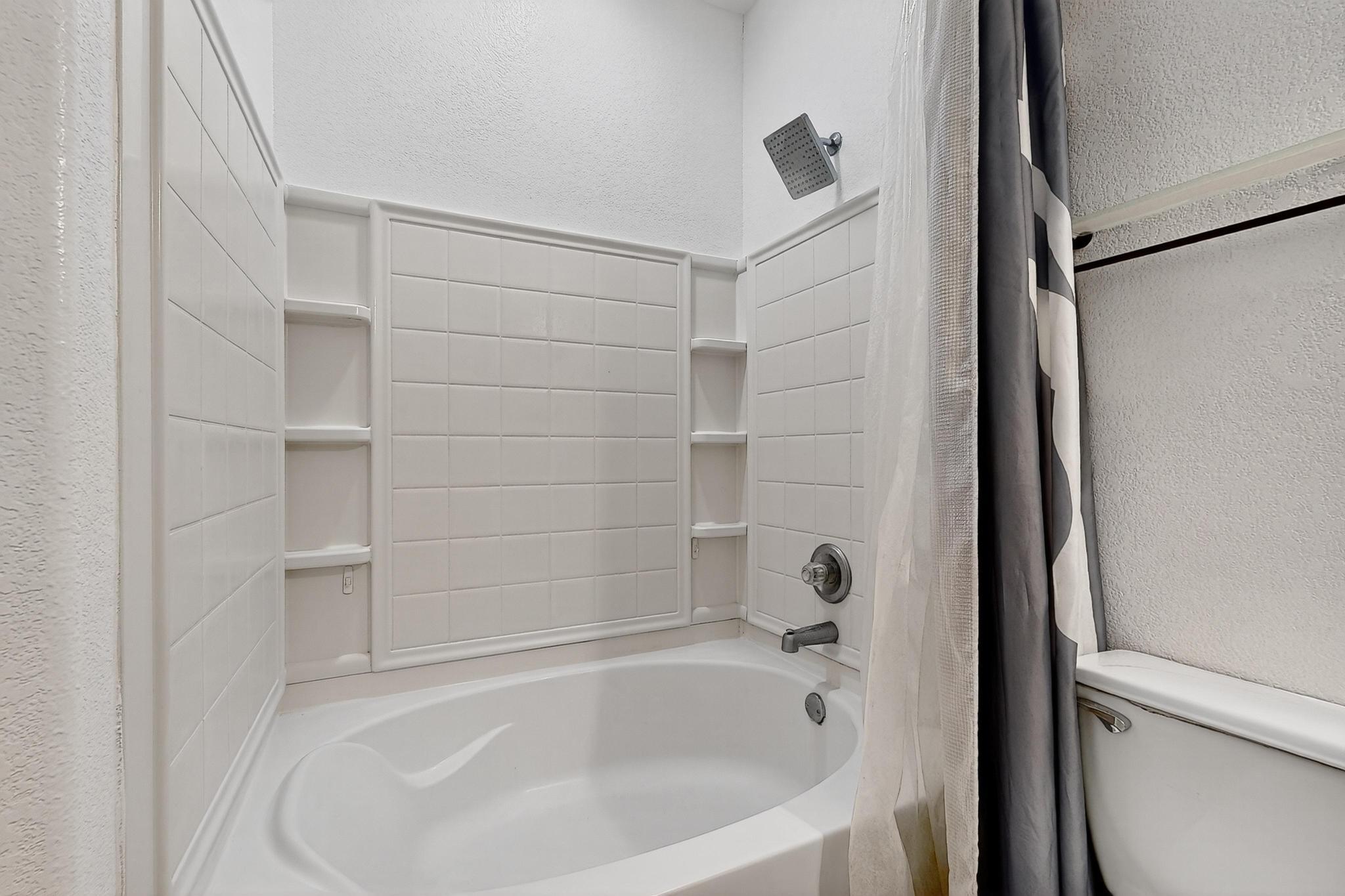 221 Sunnyside Dr, Kyle, TX 78640