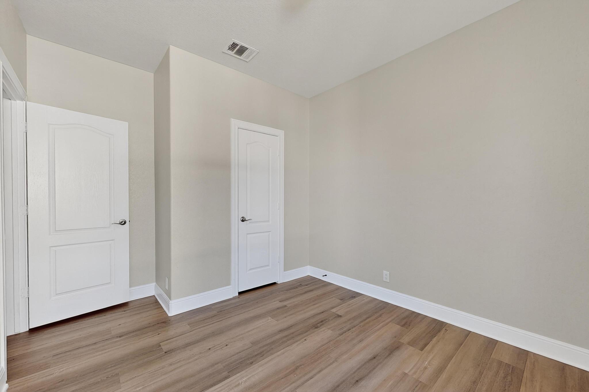 221 Sunnyside Dr, Kyle, TX 78640