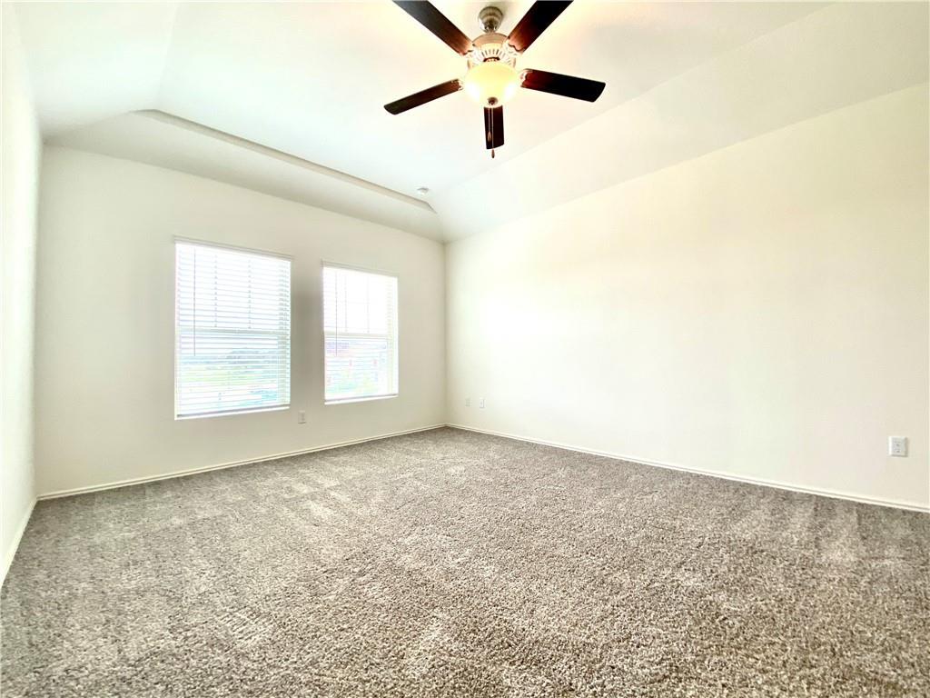 189 Andross Ln, Bastrop, TX 78602