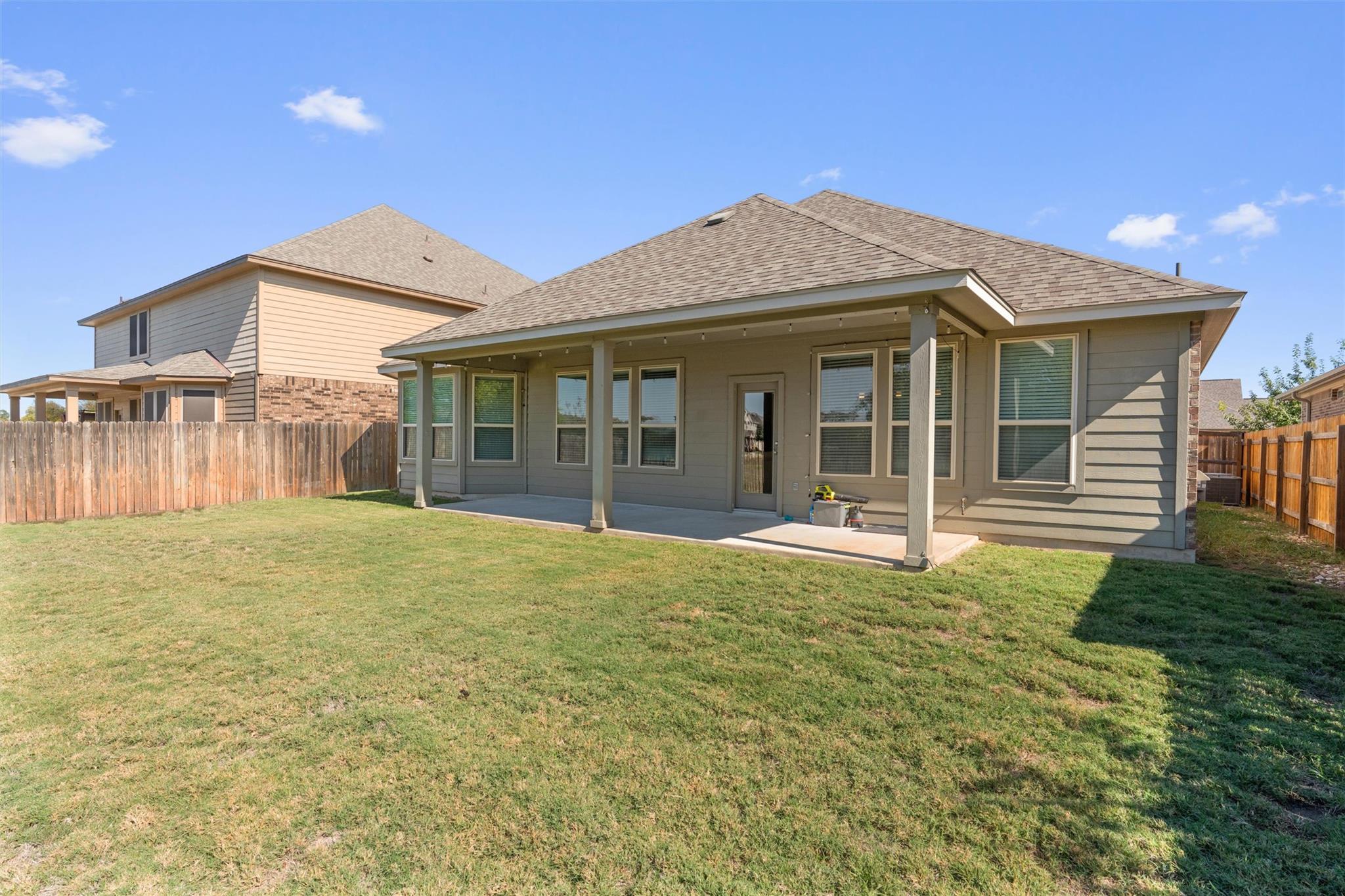 12804 Mission River Dr, Manchaca, TX 78652