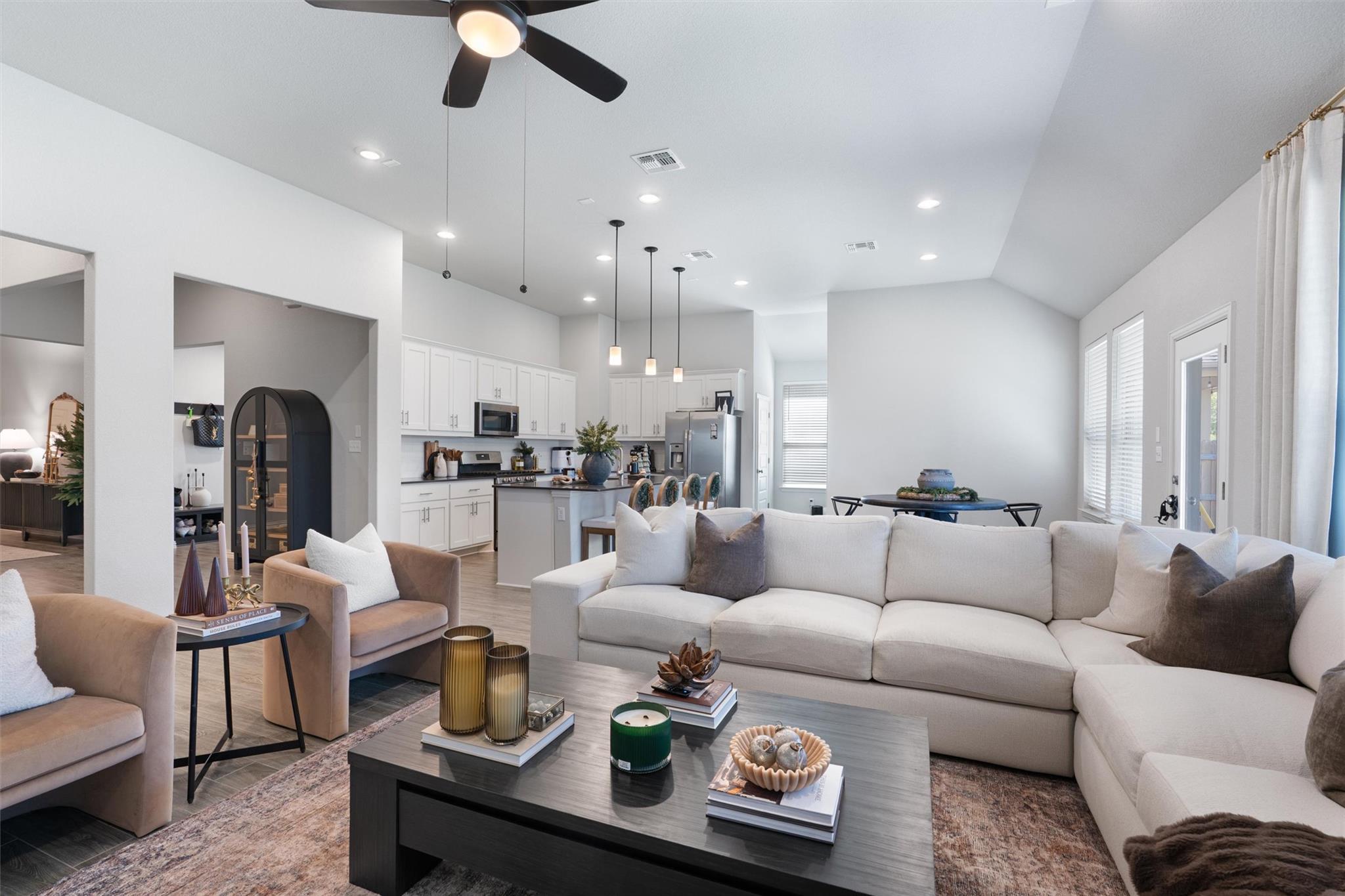 12804 Mission River Dr, Manchaca, TX 78652