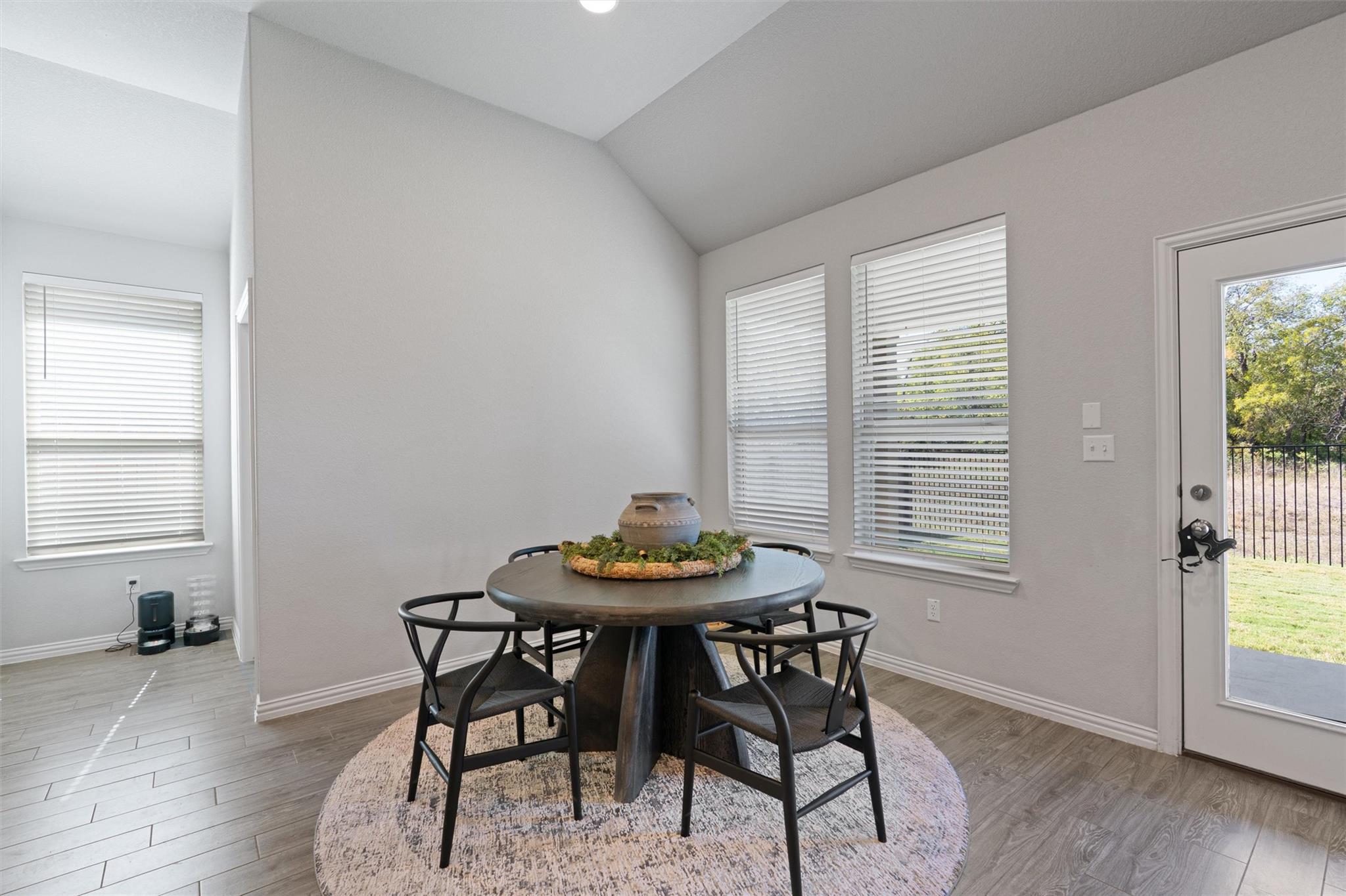 12804 Mission River Dr, Manchaca, TX 78652