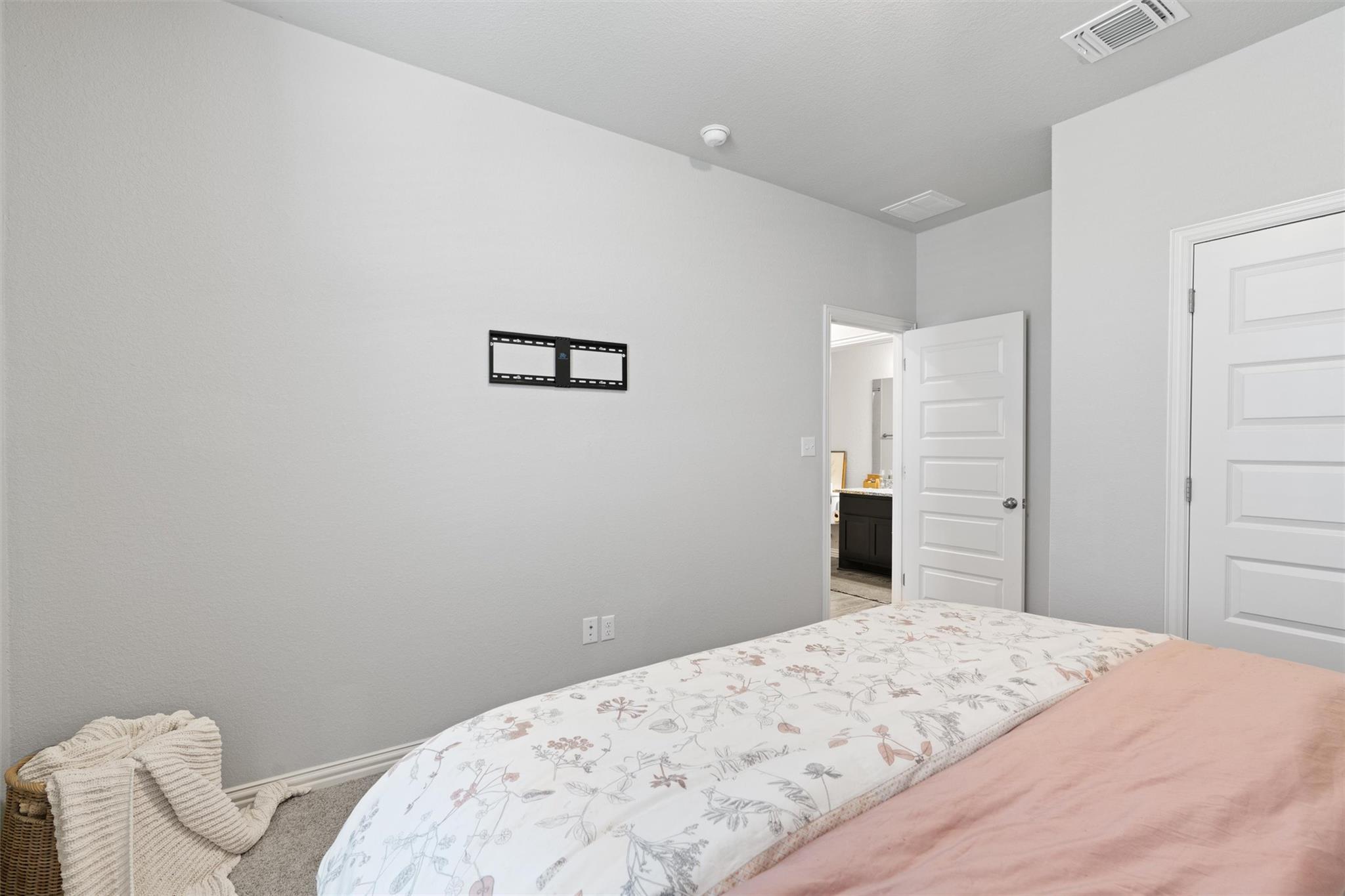 12804 Mission River Dr, Manchaca, TX 78652