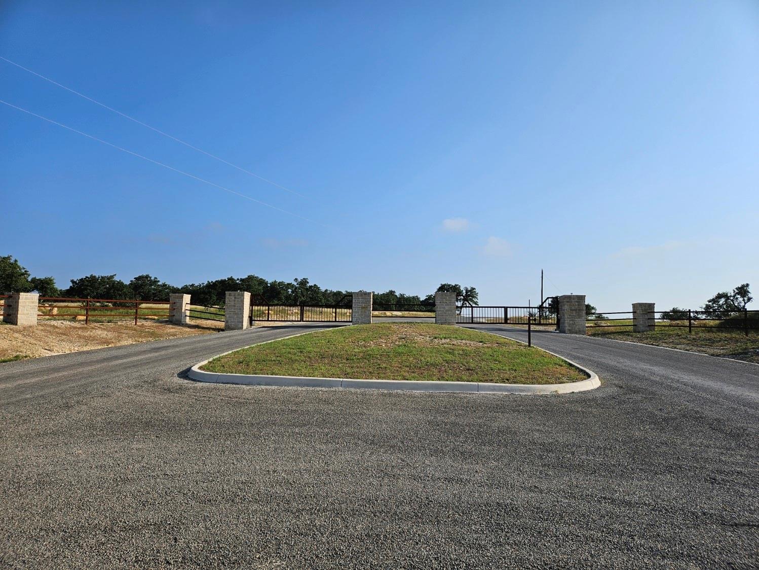 000 Windmill Ridge Dr, Blanco, TX 78606