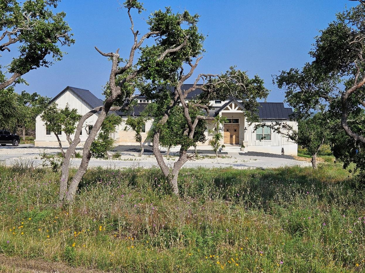 000 Windmill Ridge Dr, Blanco, TX 78606