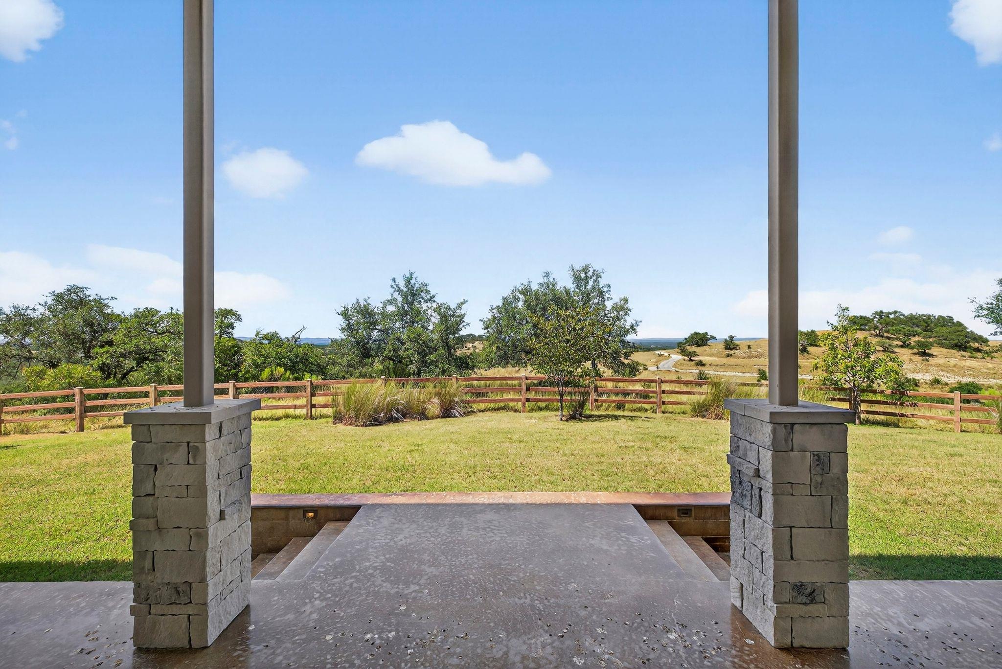 353 Agarita Way, Johnson City, TX 78636