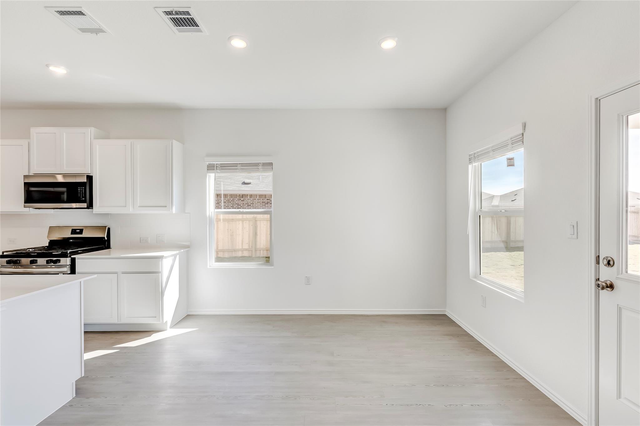 102 Miglia St, Hutto, TX 78634