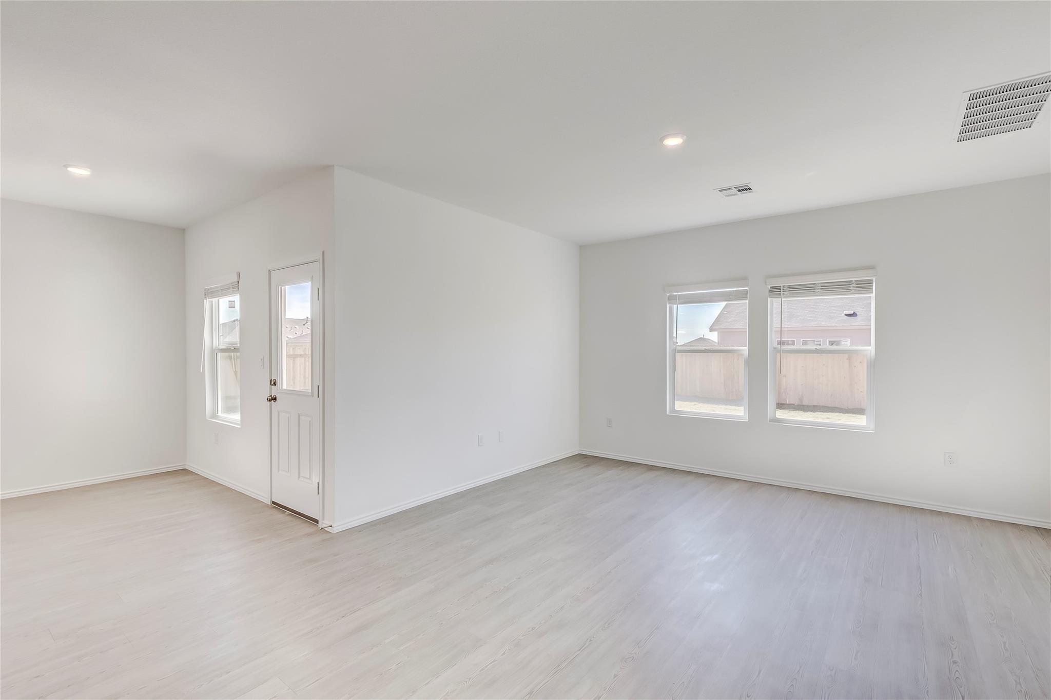 102 Miglia St, Hutto, TX 78634