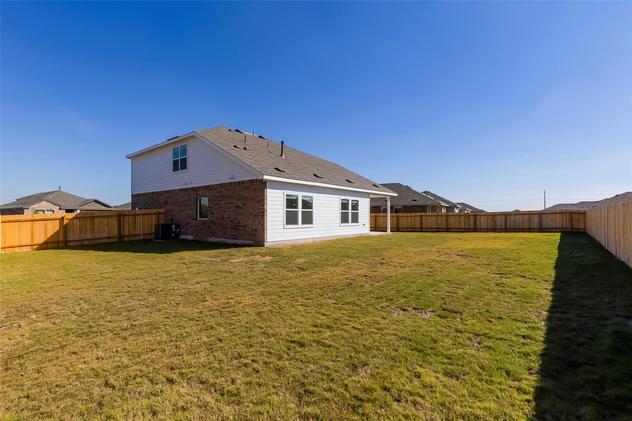 102 Miglia St, Hutto, TX 78634