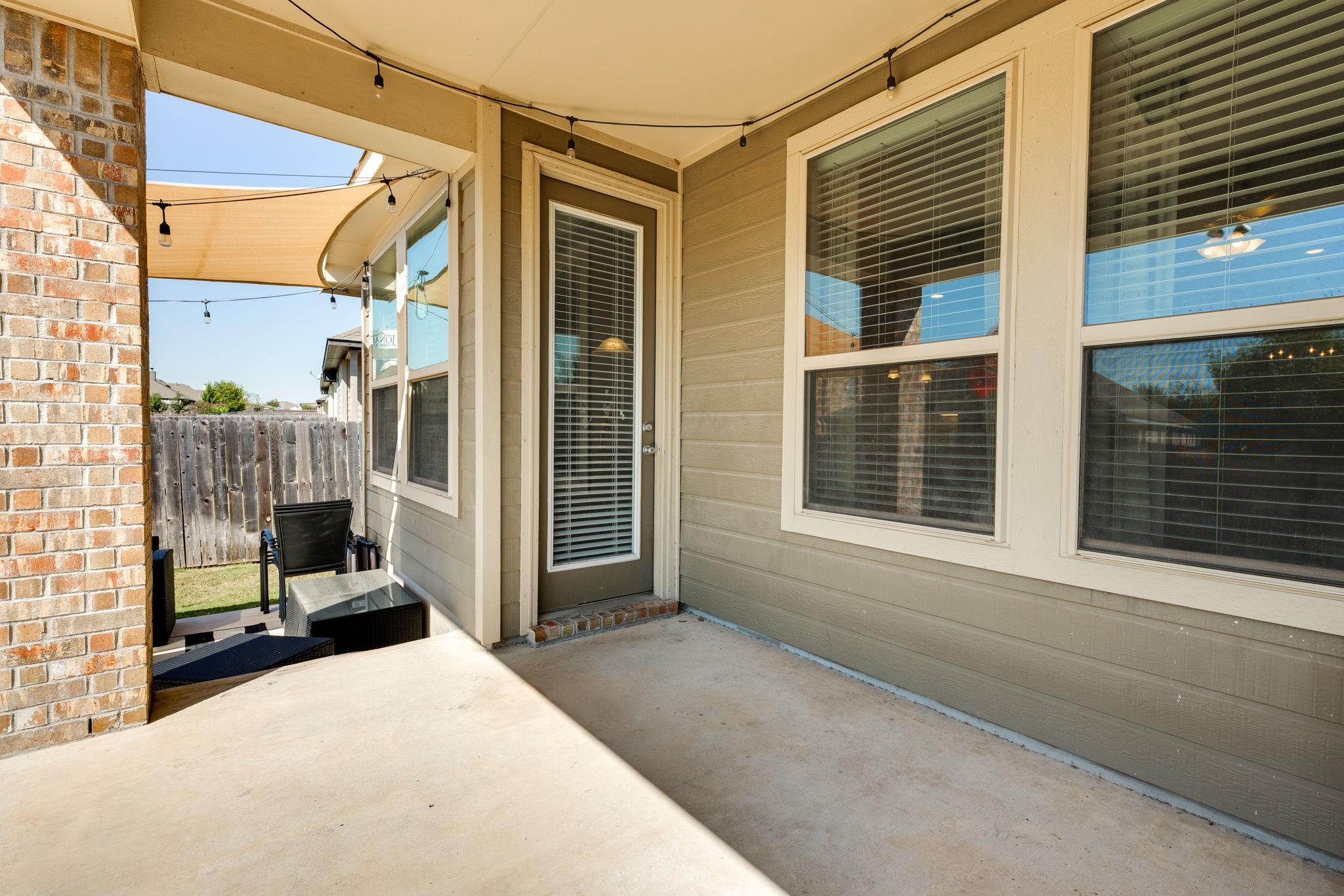 5861 Casstello Dr, Round Rock, TX 78665