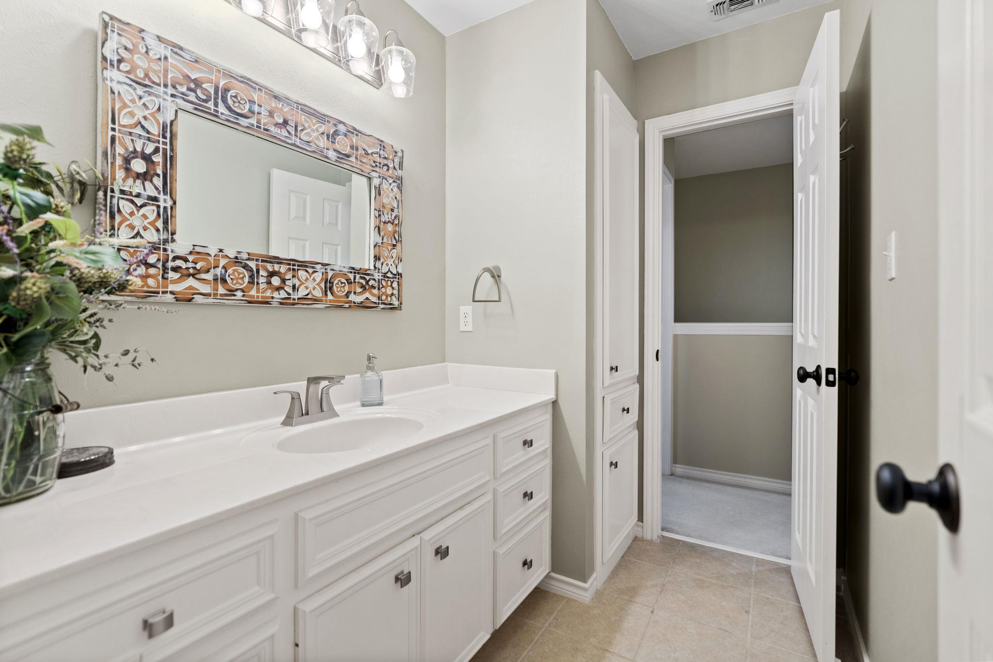 109 Lost Spur, Horseshoe Bay, TX 78657