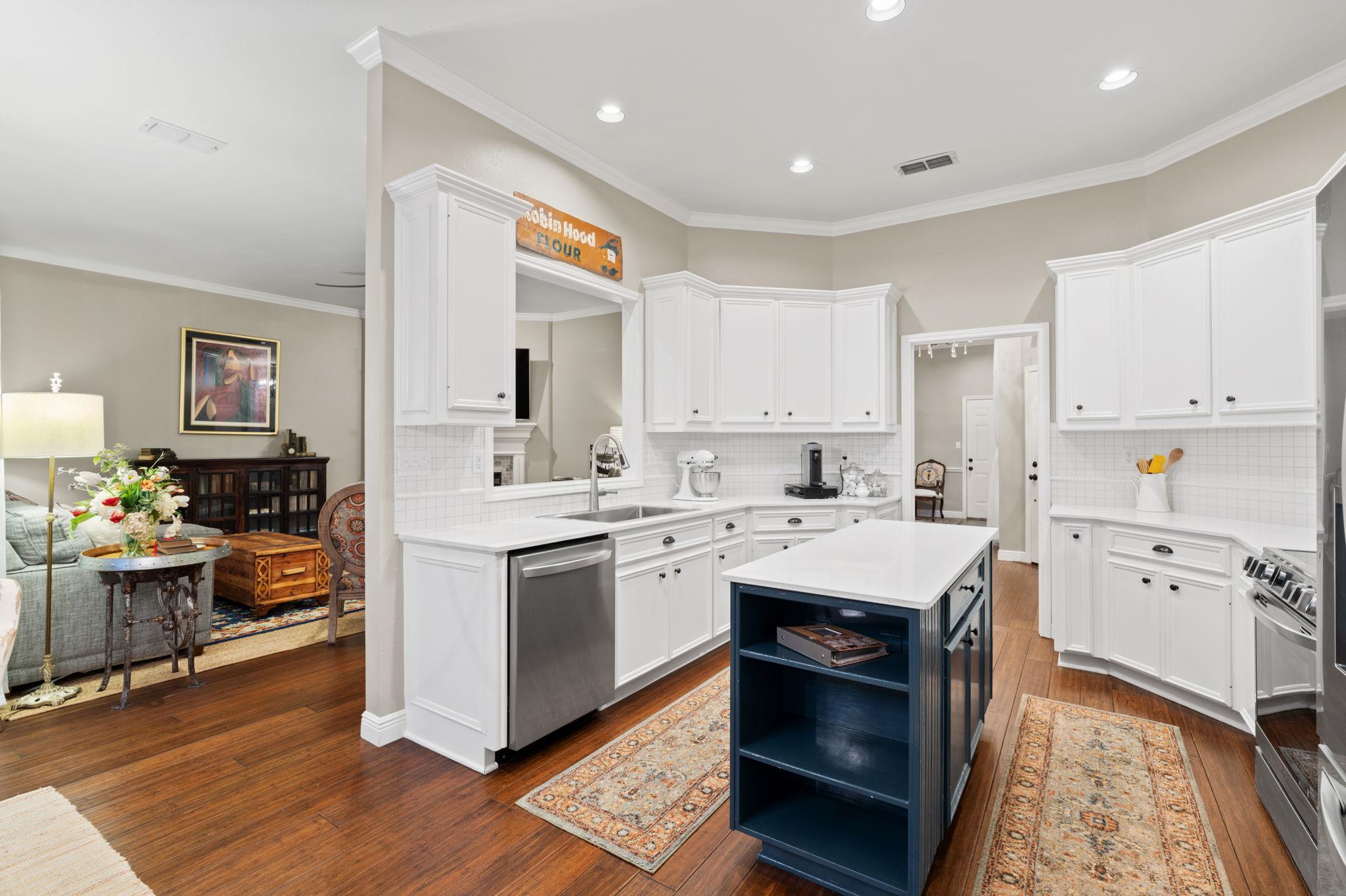 109 Lost Spur, Horseshoe Bay, TX 78657