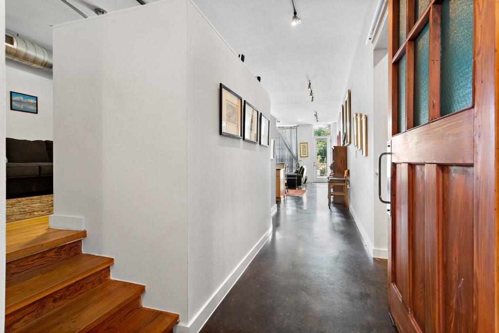 1601 E Cesar Chavez St # 207, Austin, TX 78702