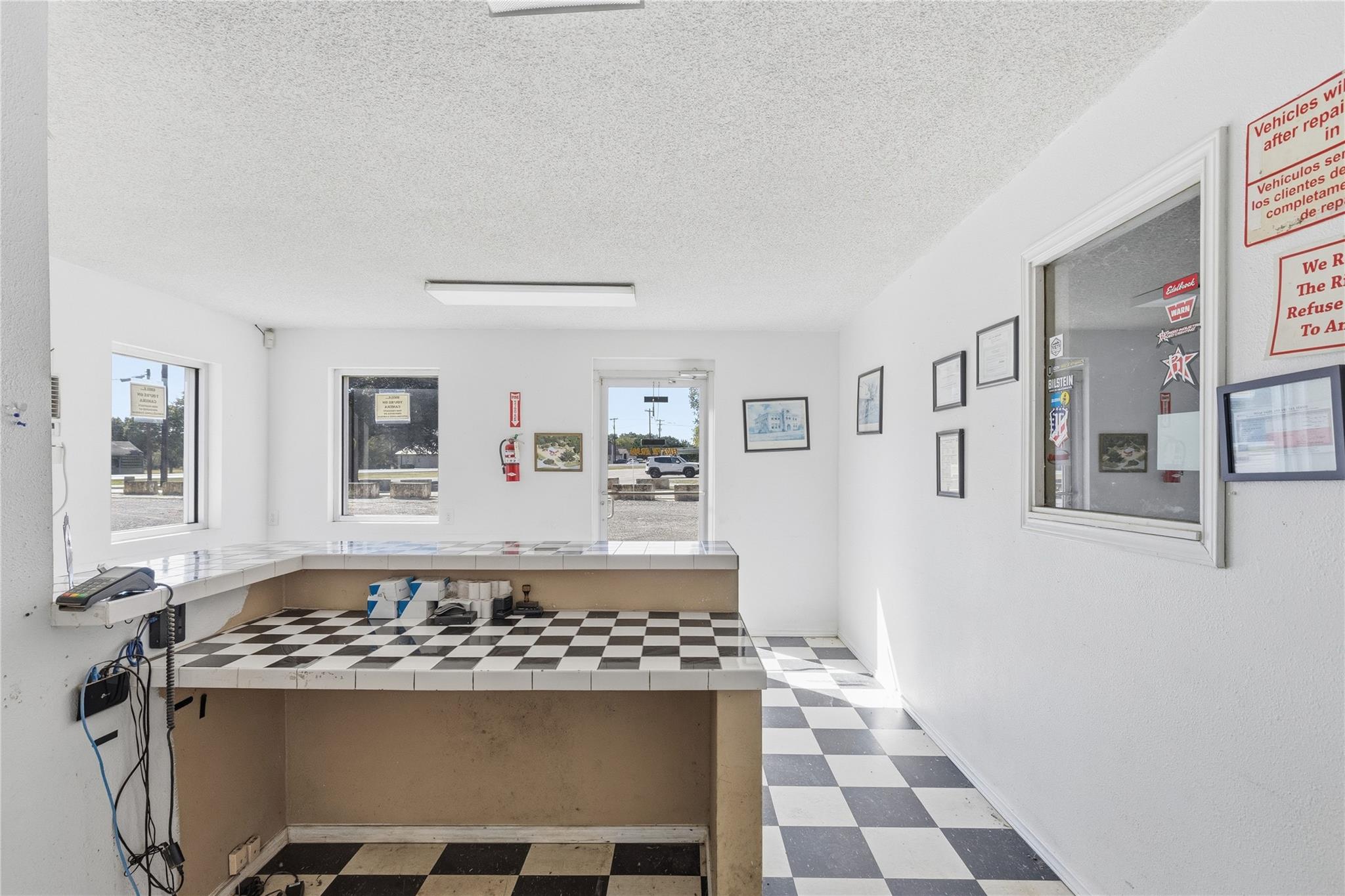 13098 Fm 306 St, Canyon Lake, TX 78133