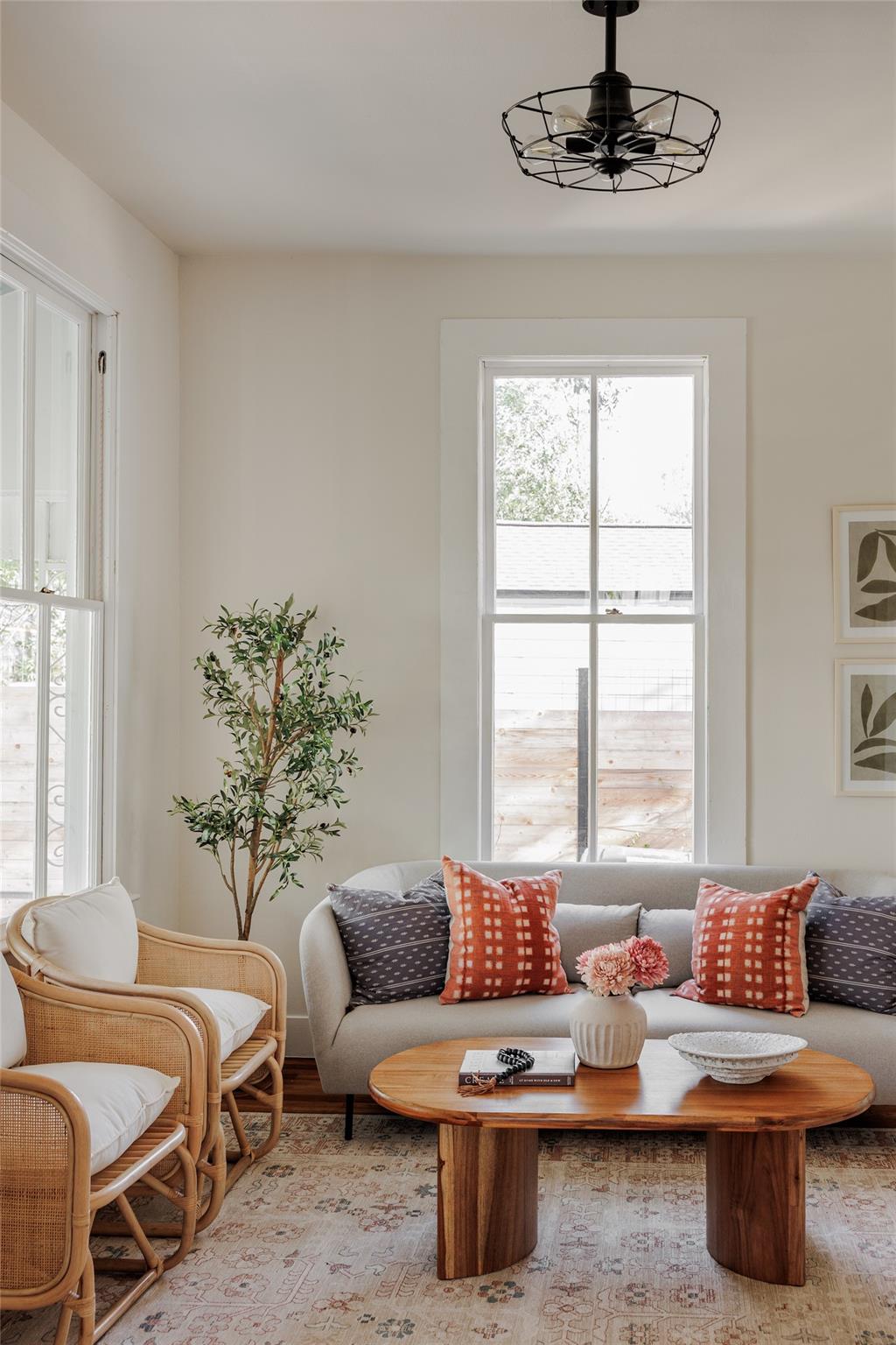 829 Gullett St, Austin, TX 78702