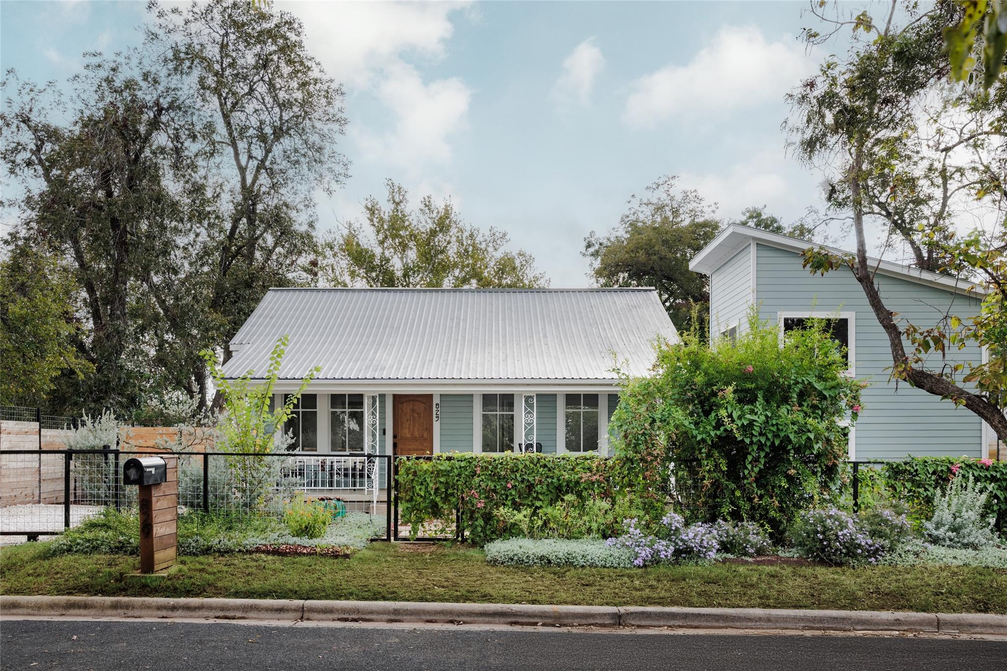 829 Gullett St, Austin, TX 78702