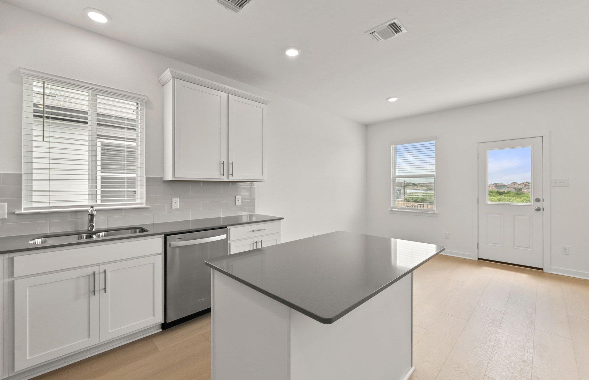 808 Cardenas St, San Marcos, TX 78666