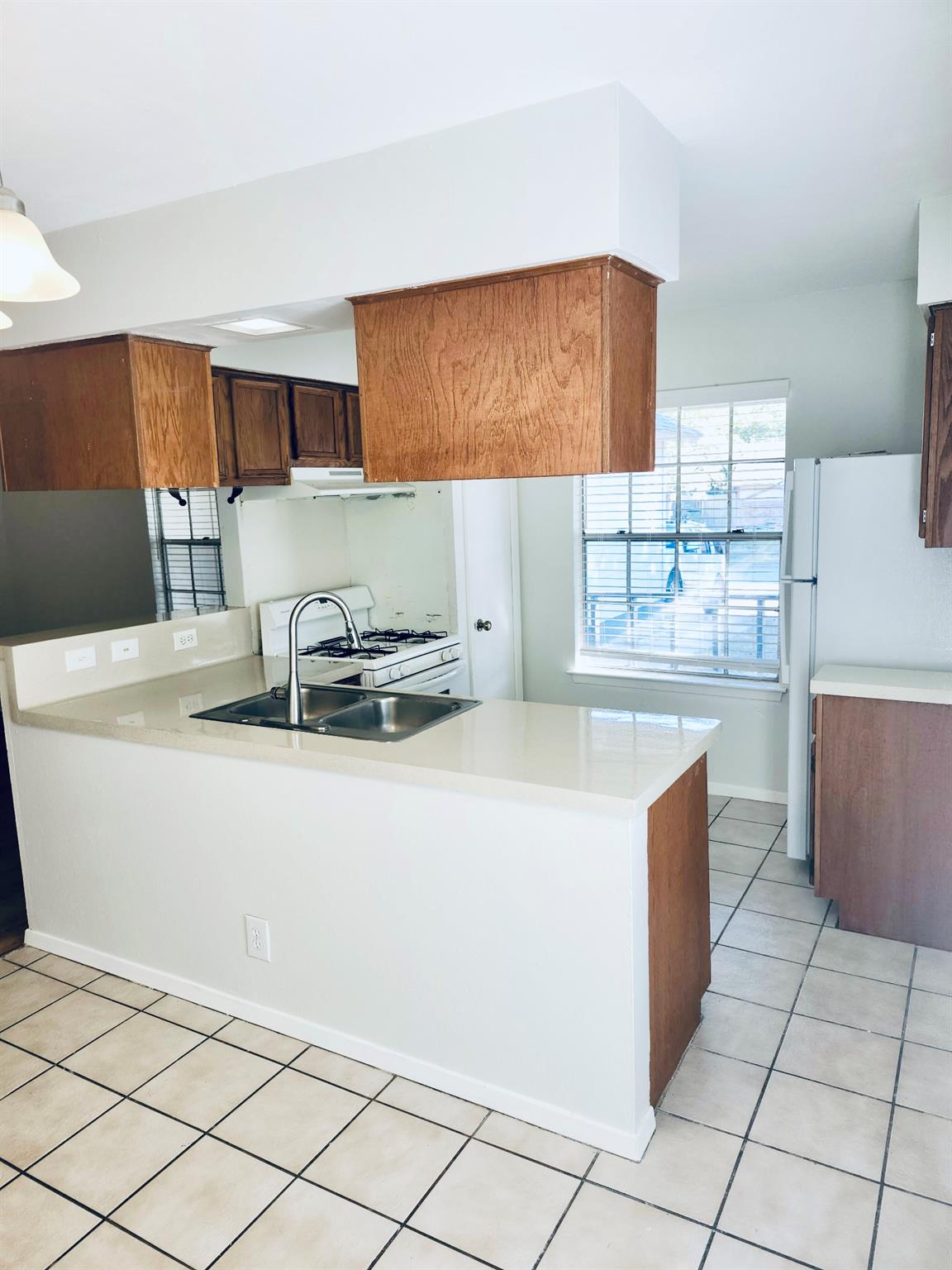 1922 Nicole Cir # B, Round Rock, TX 78664