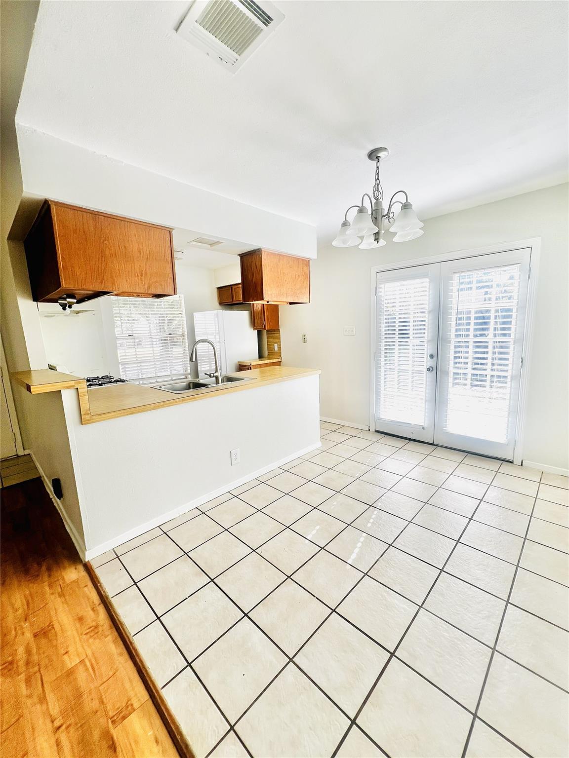 1922 Nicole Cir # B, Round Rock, TX 78664