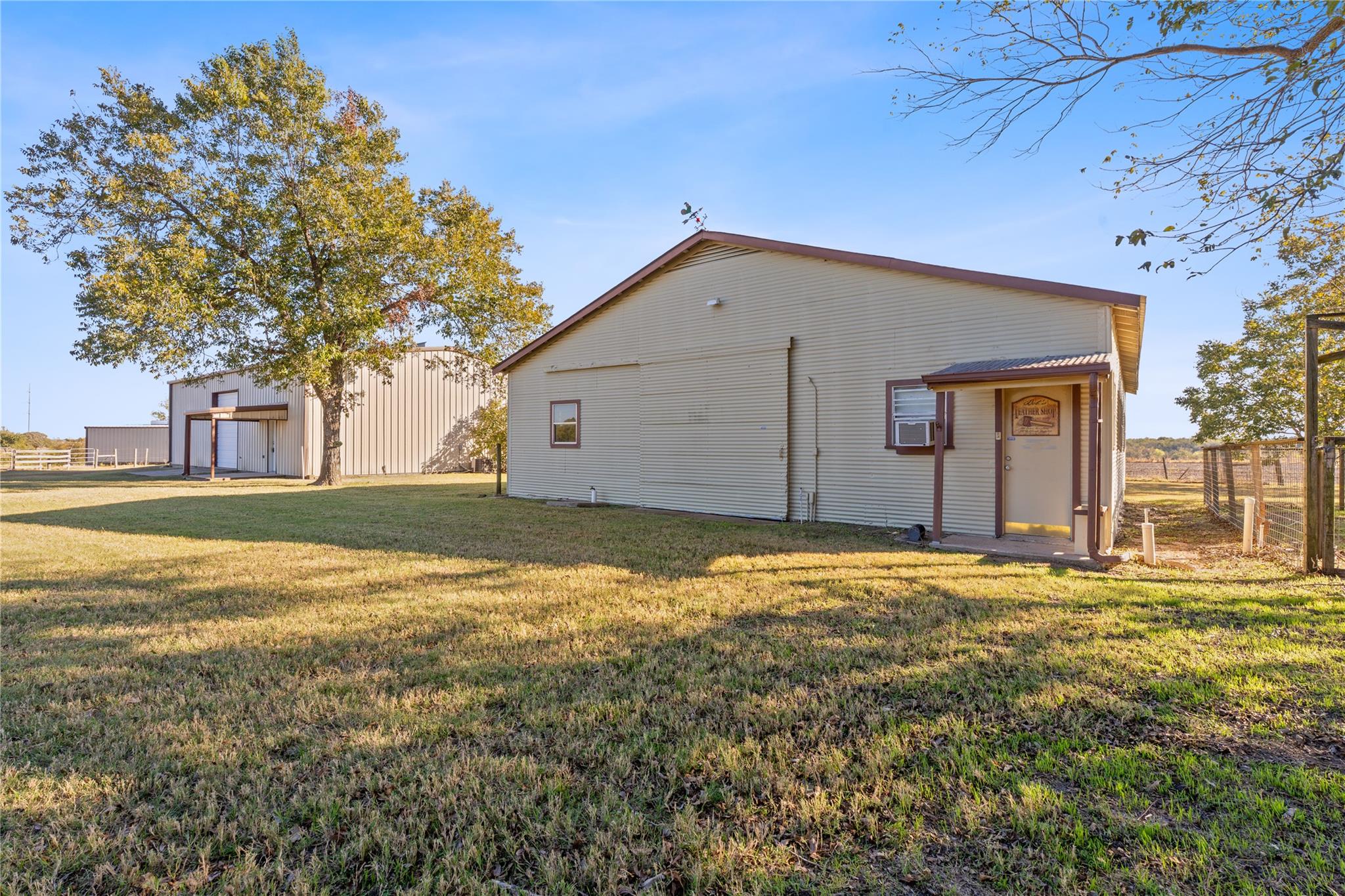 400 County Road 483, Taylor, TX 76574