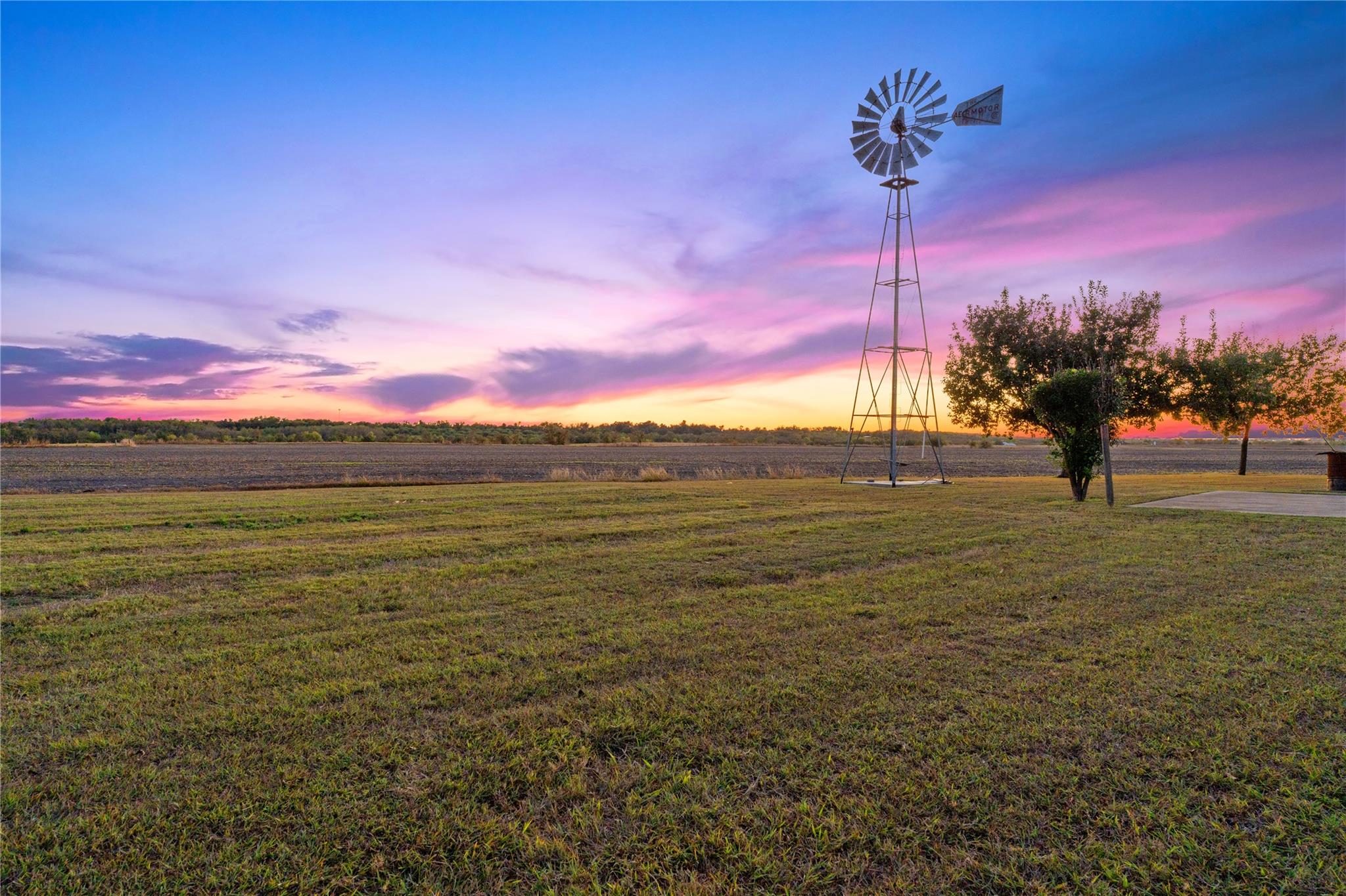 400 County Road 483, Taylor, TX 76574