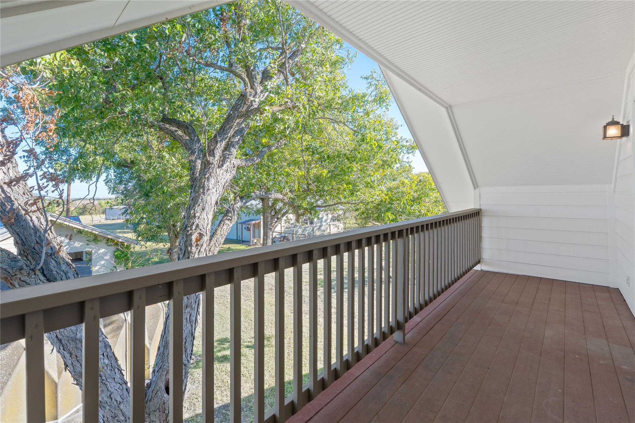 400 County Road 483, Taylor, TX 76574