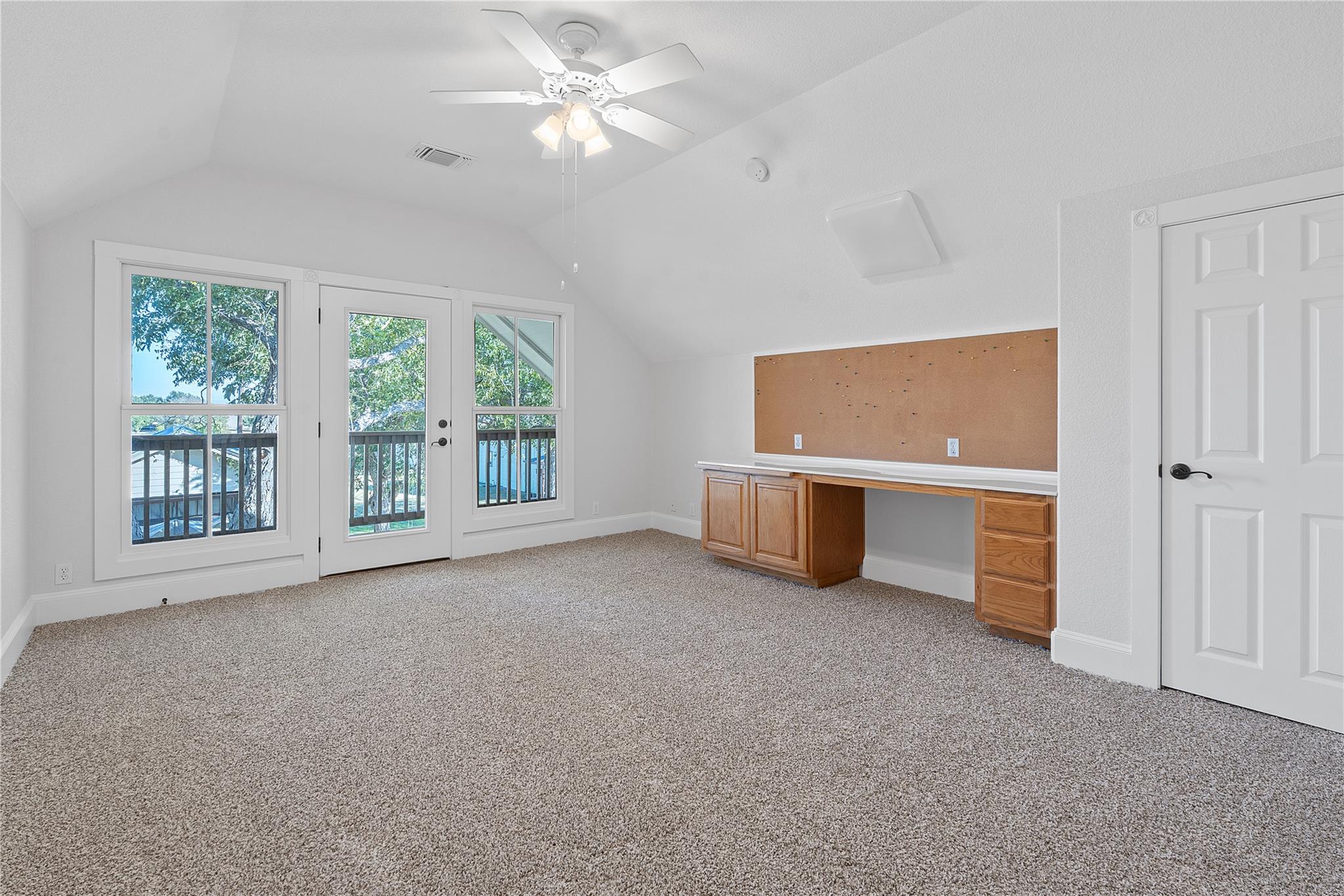 400 County Road 483, Taylor, TX 76574