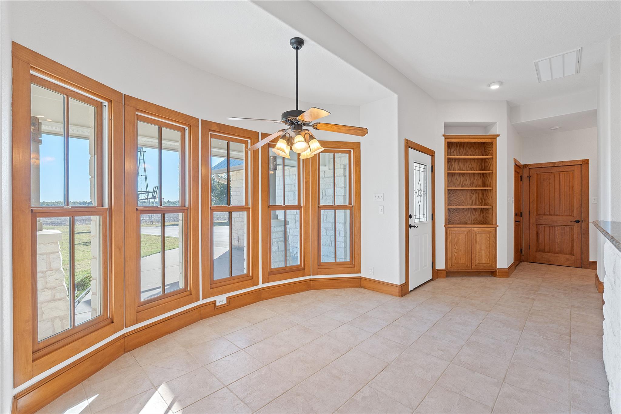 400 County Road 483, Taylor, TX 76574