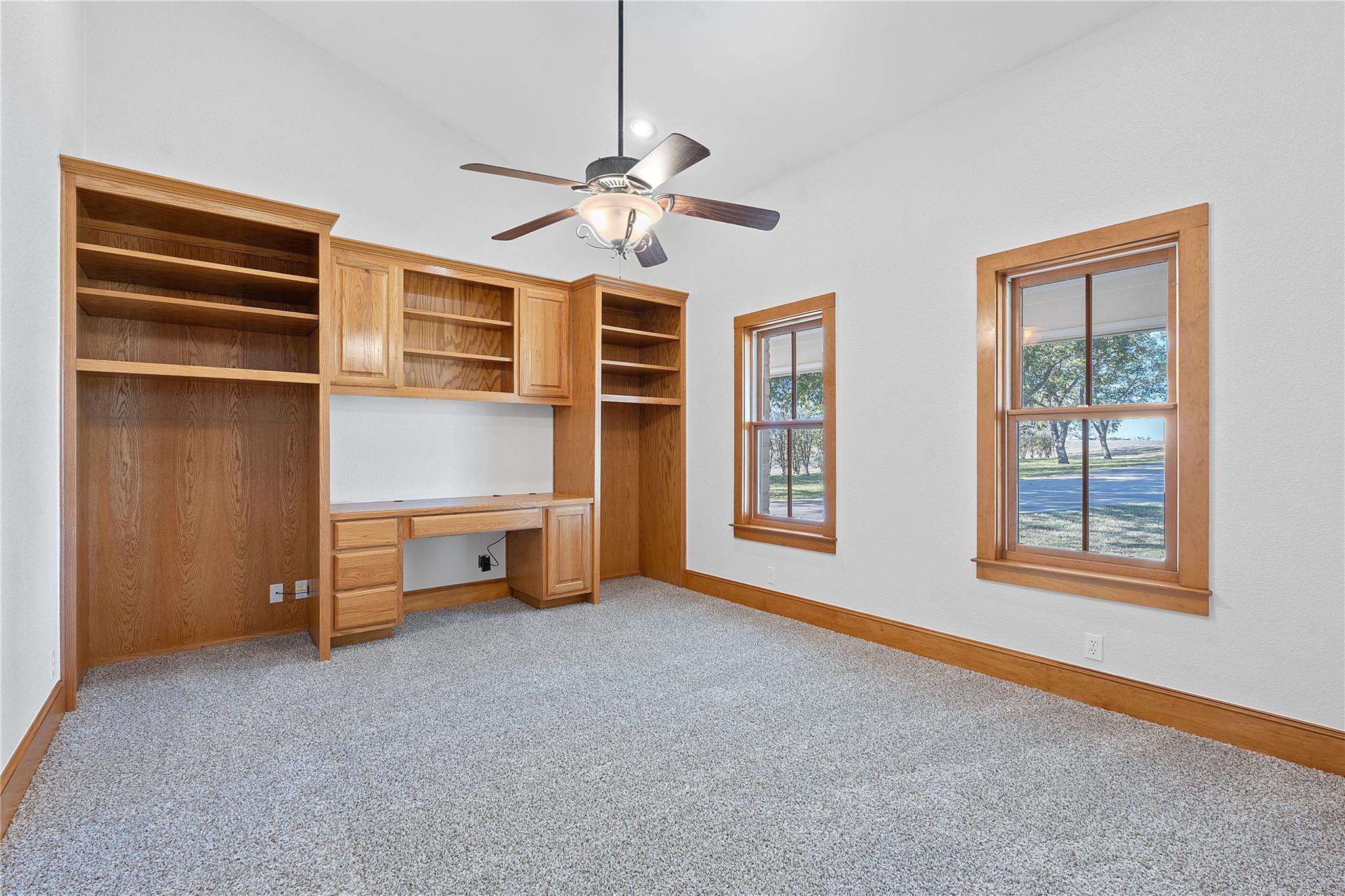 400 County Road 483, Taylor, TX 76574