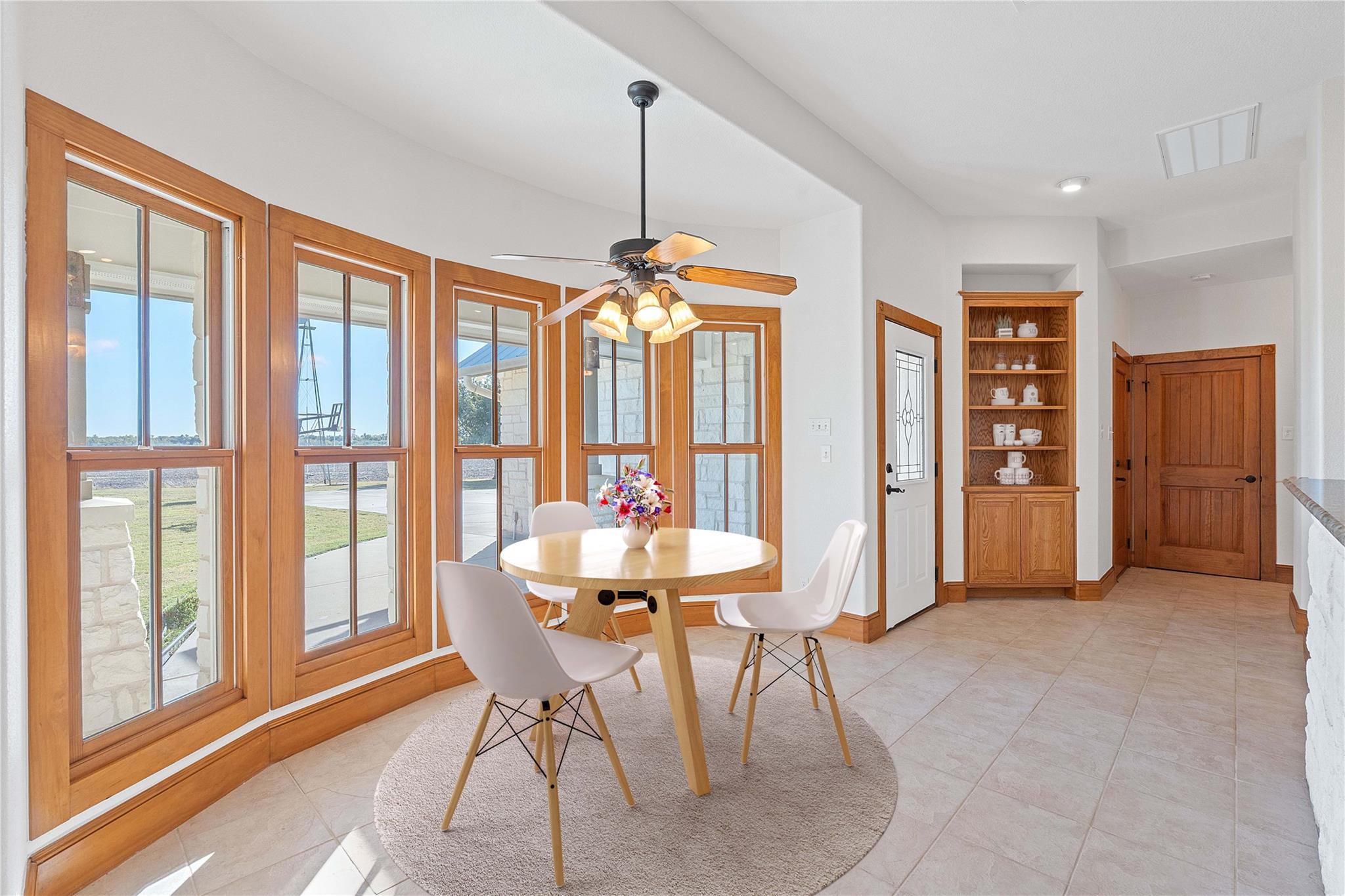 400 County Road 483, Taylor, TX 76574