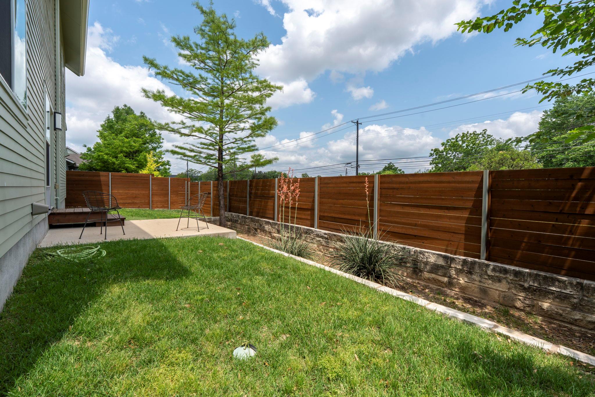 301 W STASSNEY Ln, Austin, TX 78745
