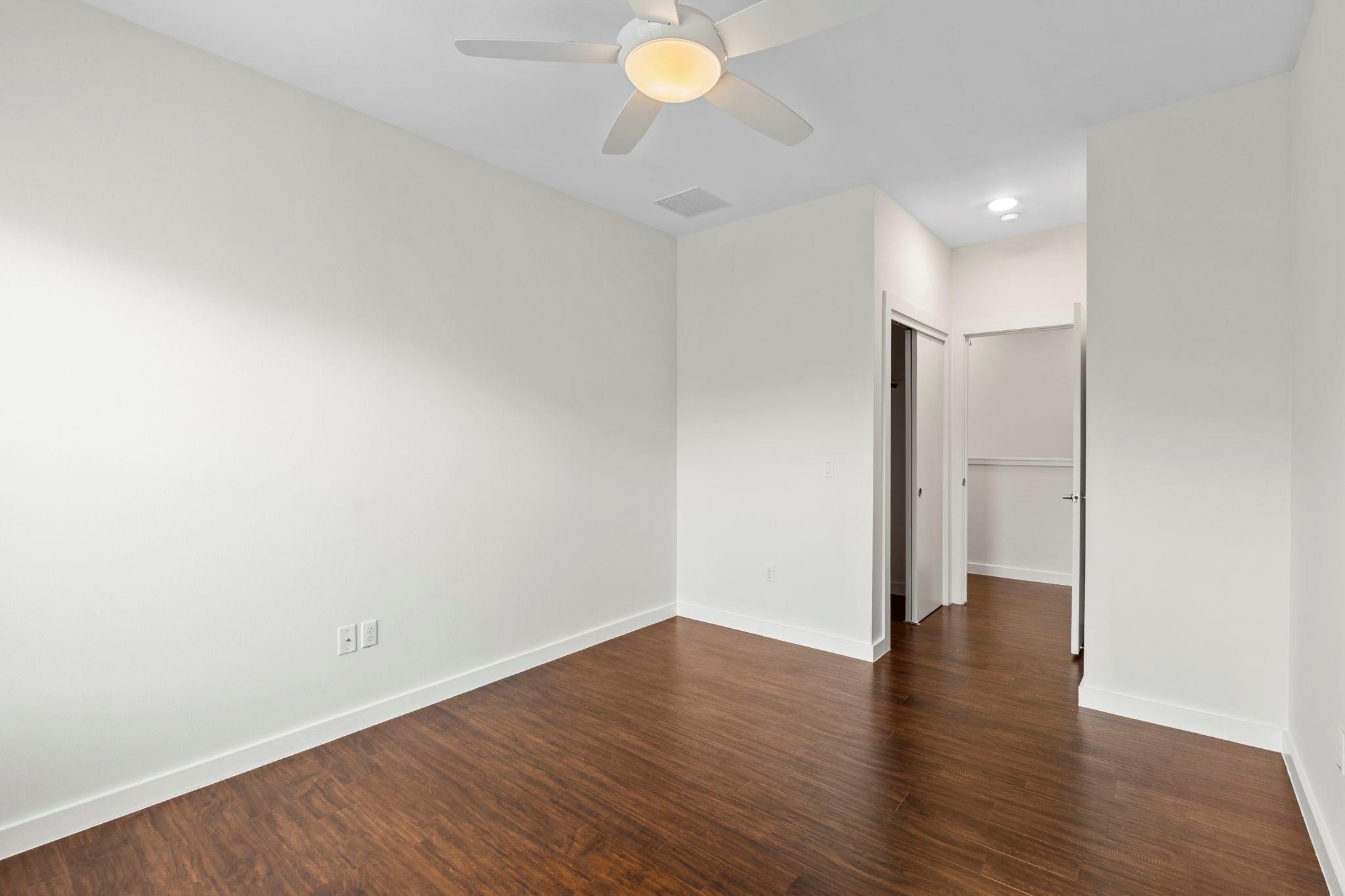 301 W STASSNEY Ln, Austin, TX 78745