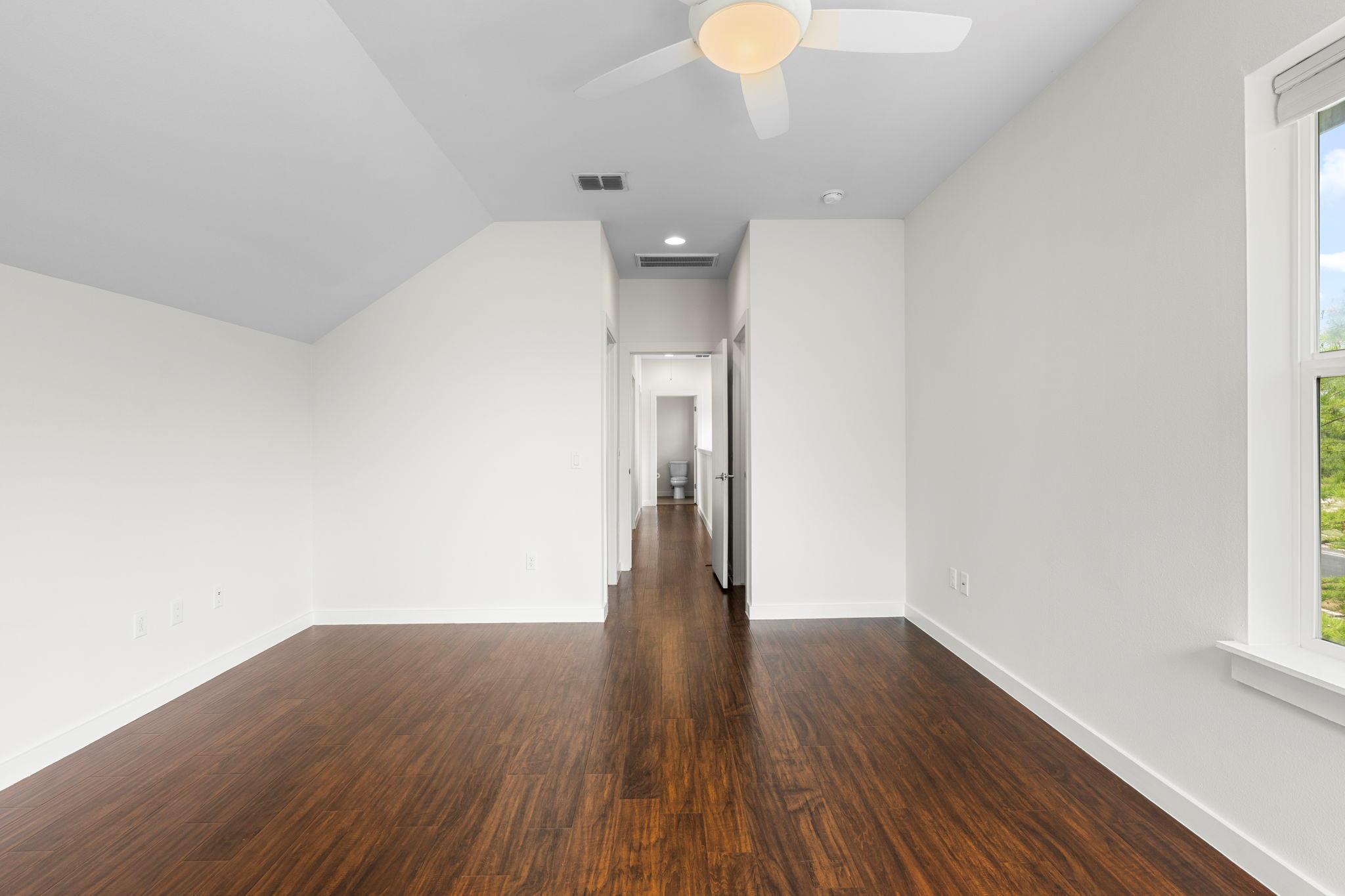 301 W STASSNEY Ln, Austin, TX 78745