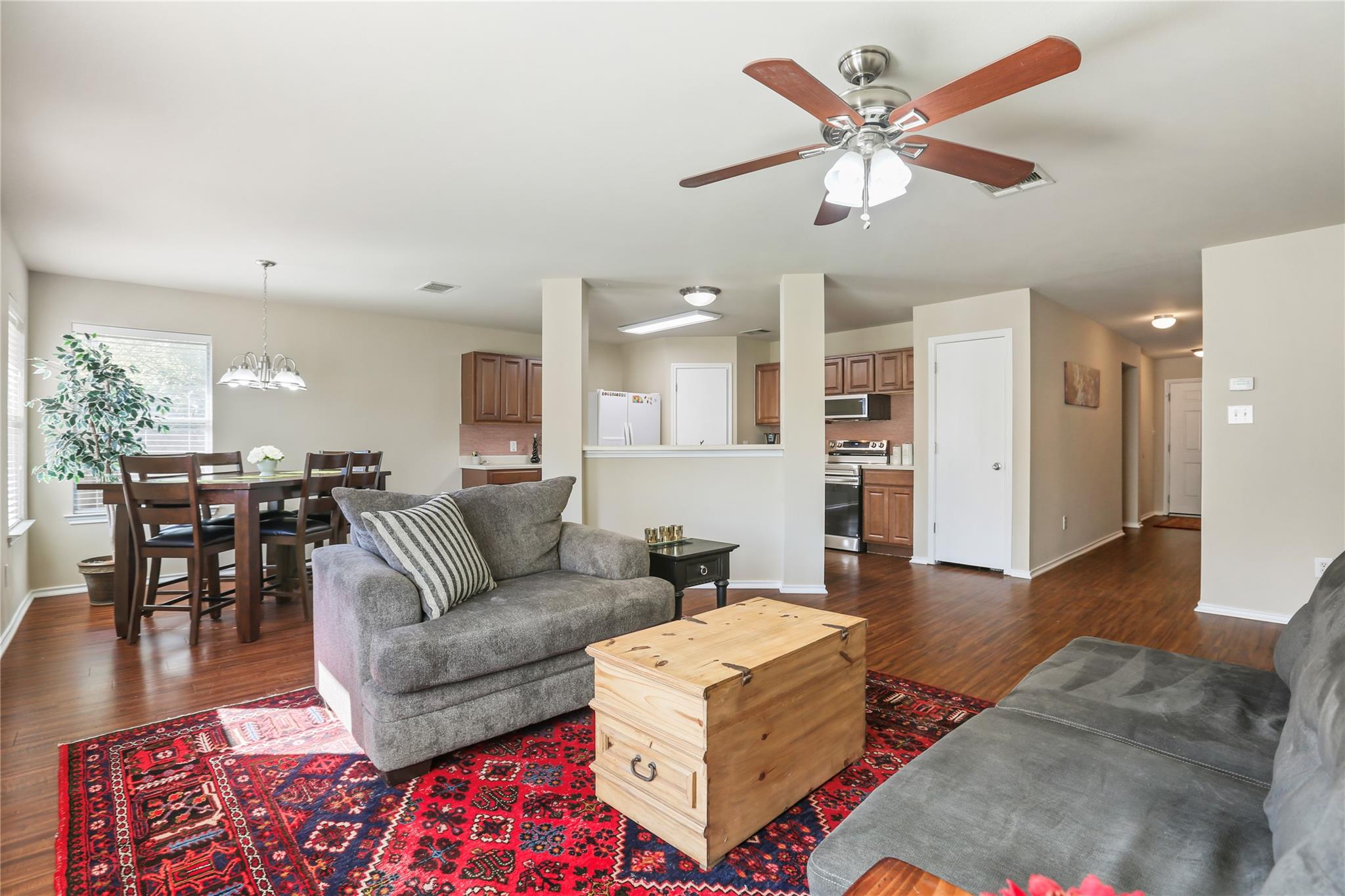 906 Brook Meadow Cv, Georgetown, TX 78626