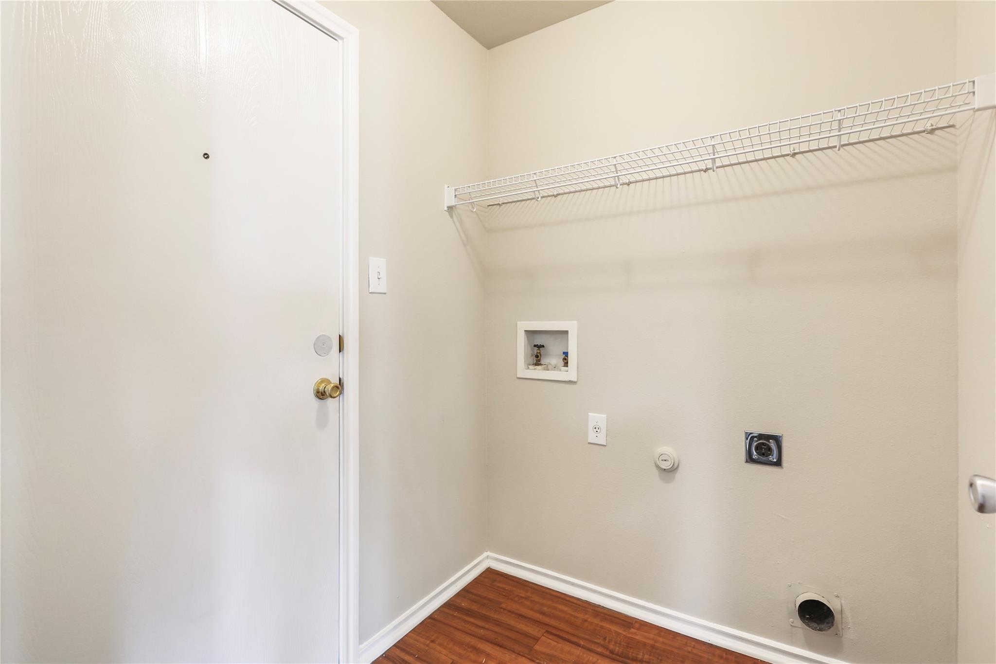 906 Brook Meadow Cv, Georgetown, TX 78626