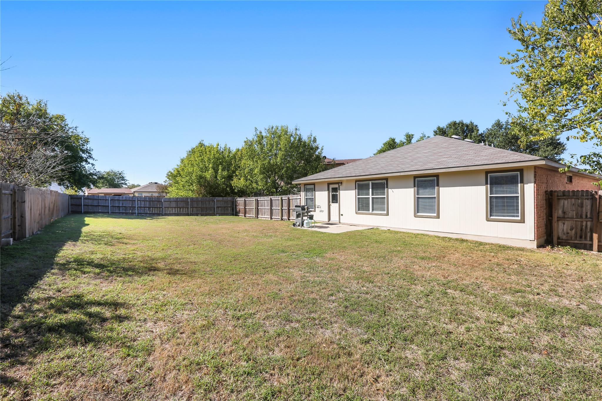 906 Brook Meadow Cv, Georgetown, TX 78626