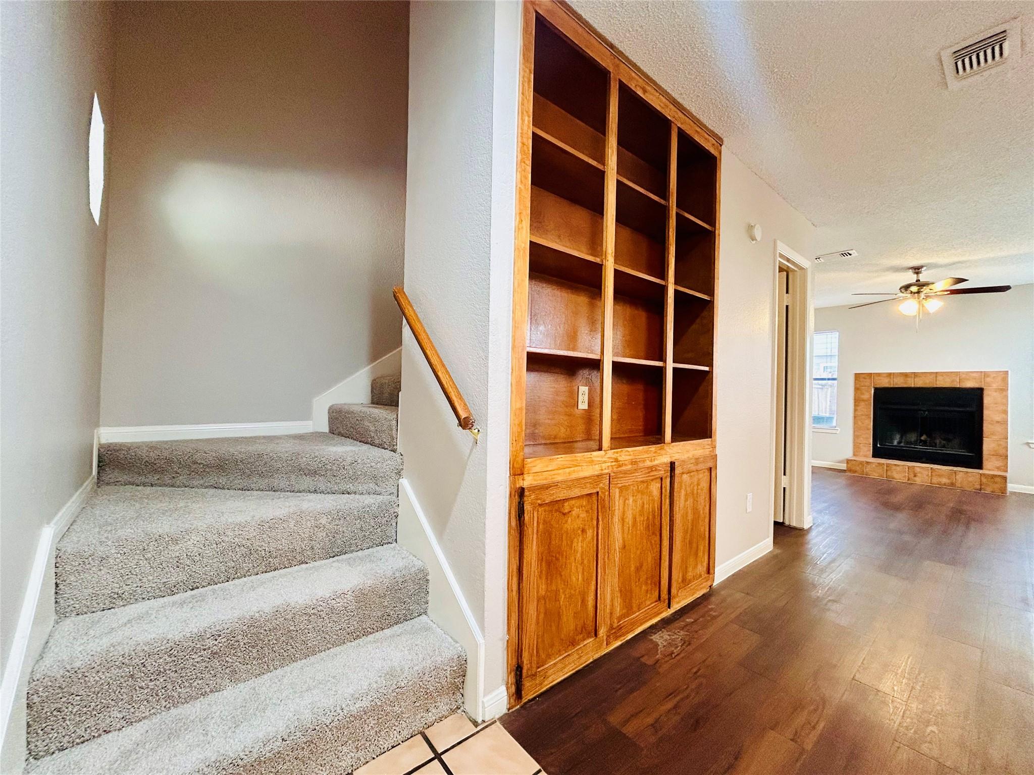 8906 Schick Rd # B, Austin, TX 78729