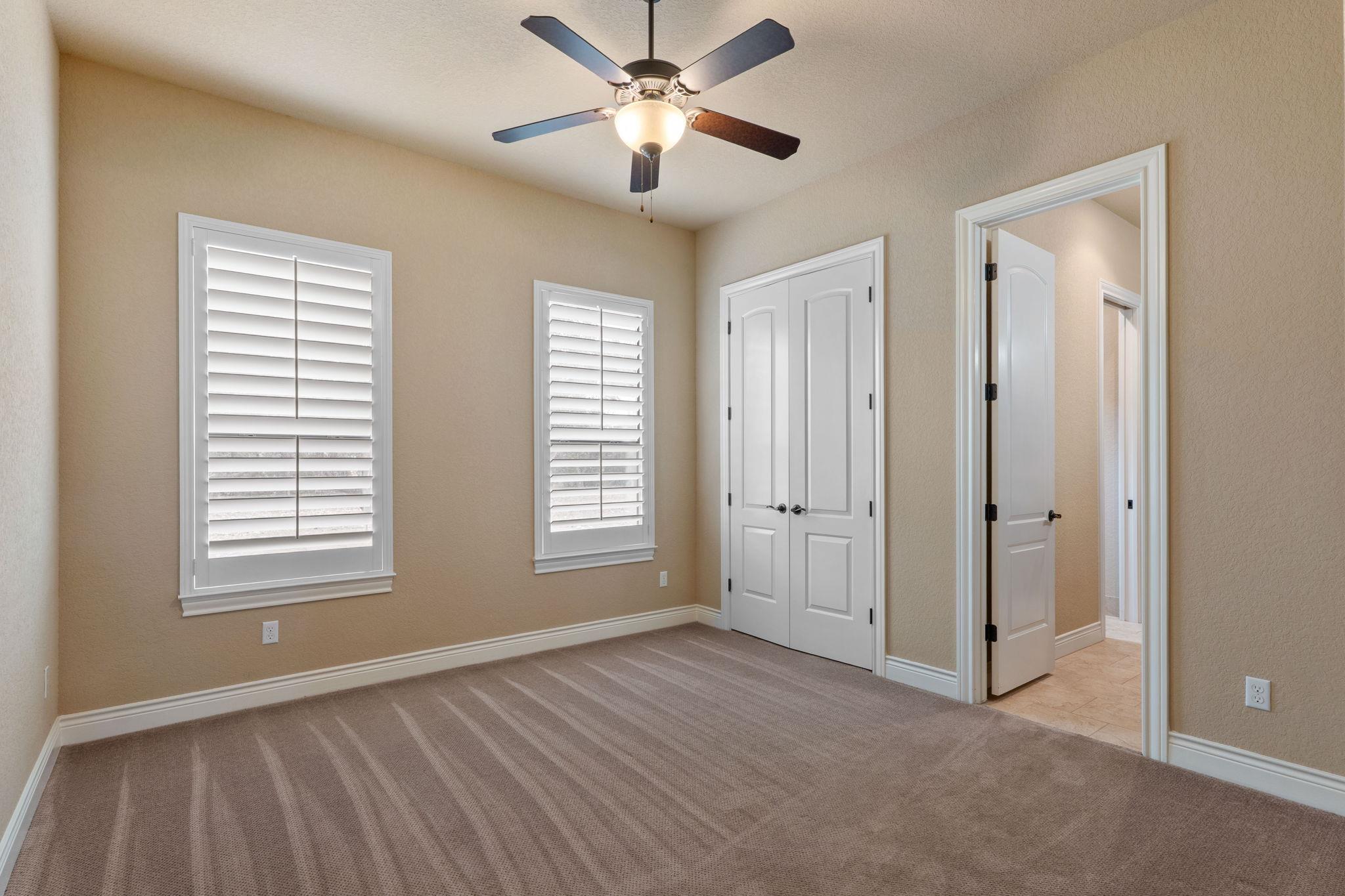 1073 Las Brisas Dr, Canyon Lake, TX 78133