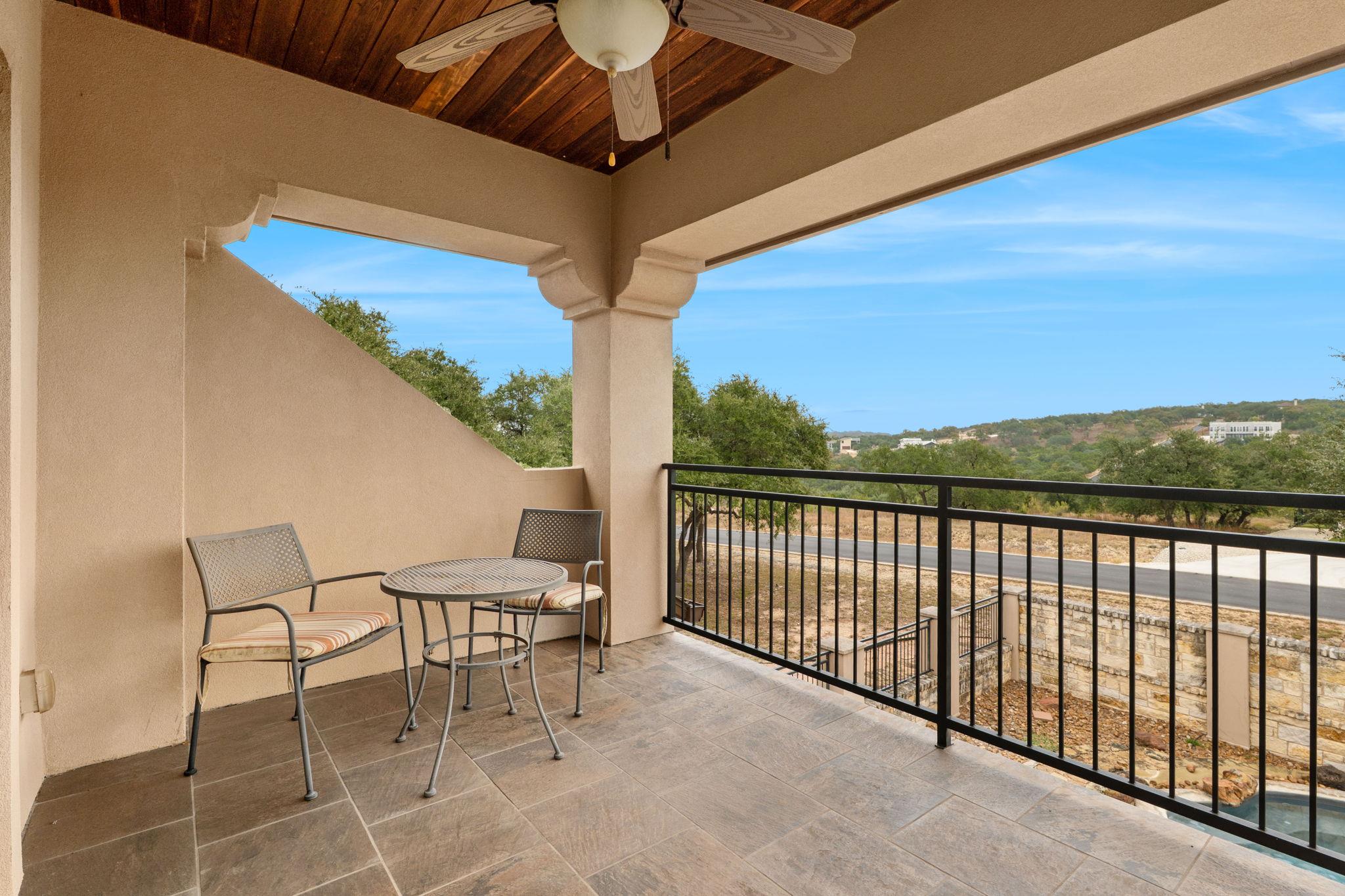 1073 Las Brisas Dr, Canyon Lake, TX 78133