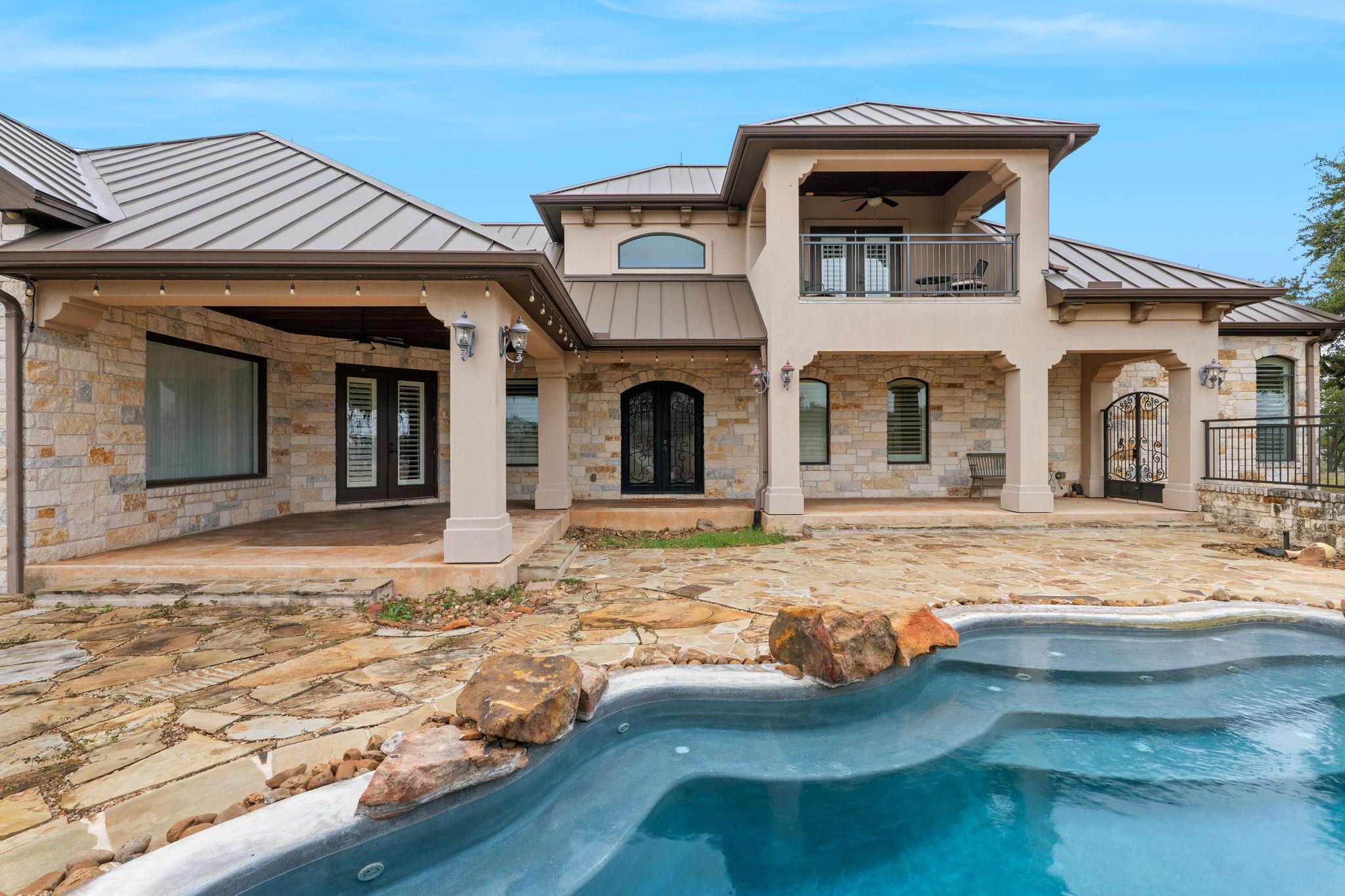 1073 Las Brisas Dr, Canyon Lake, TX 78133