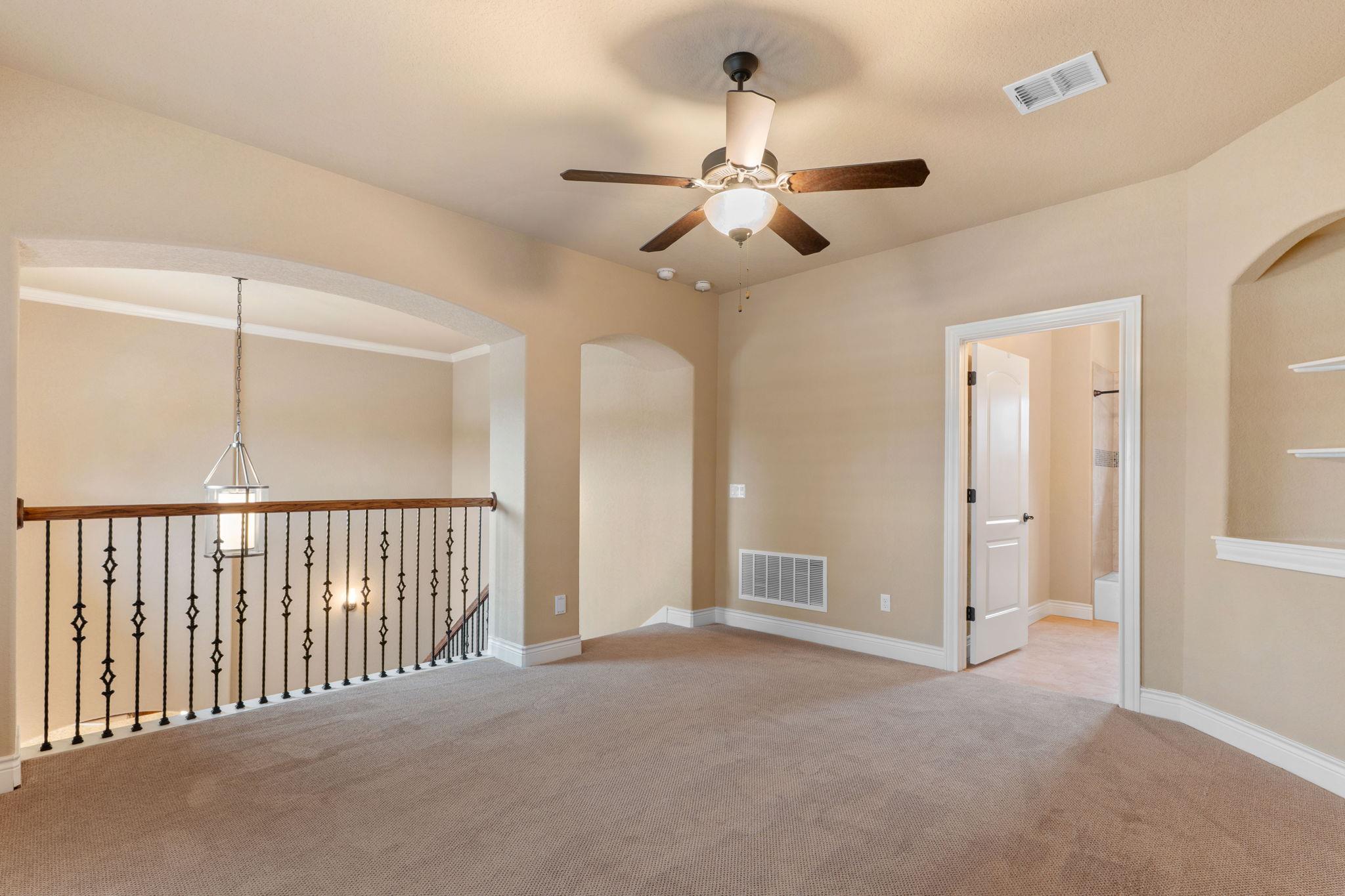 1073 Las Brisas Dr, Canyon Lake, TX 78133