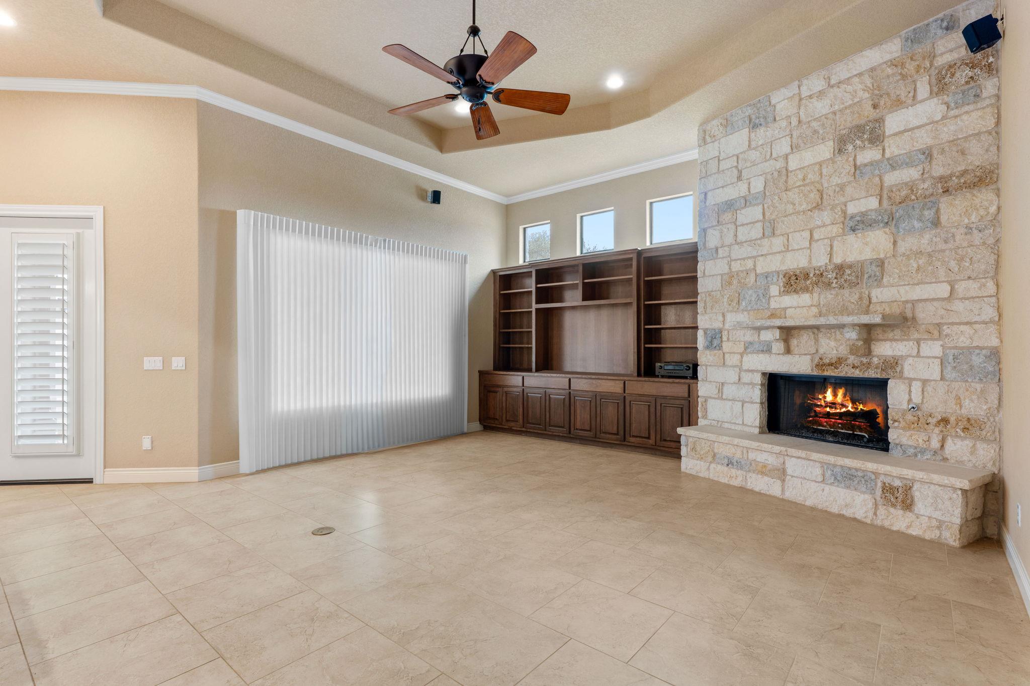 1073 Las Brisas Dr, Canyon Lake, TX 78133