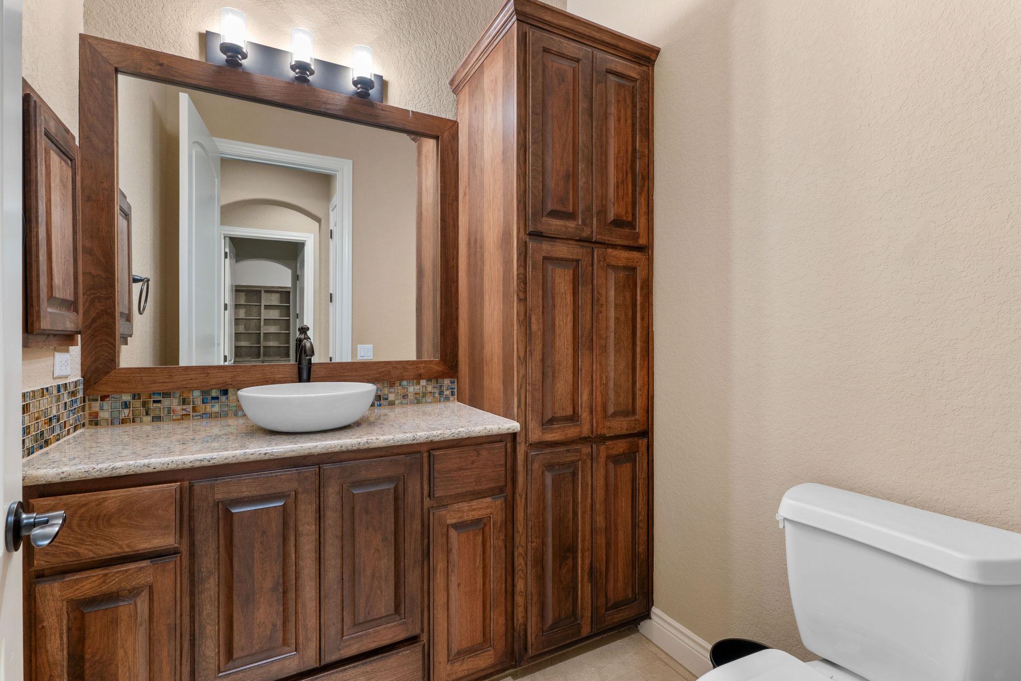 1073 Las Brisas Dr, Canyon Lake, TX 78133