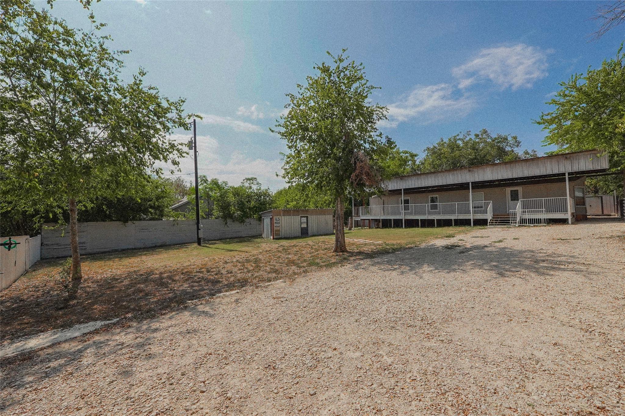155 5th St, Maxwell, TX 78656