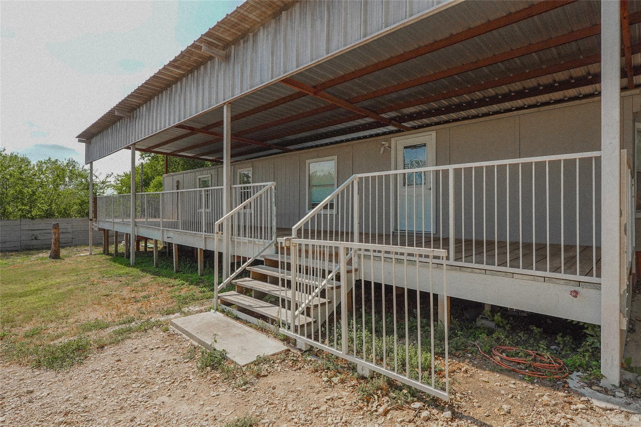 155 5th St, Maxwell, TX 78656