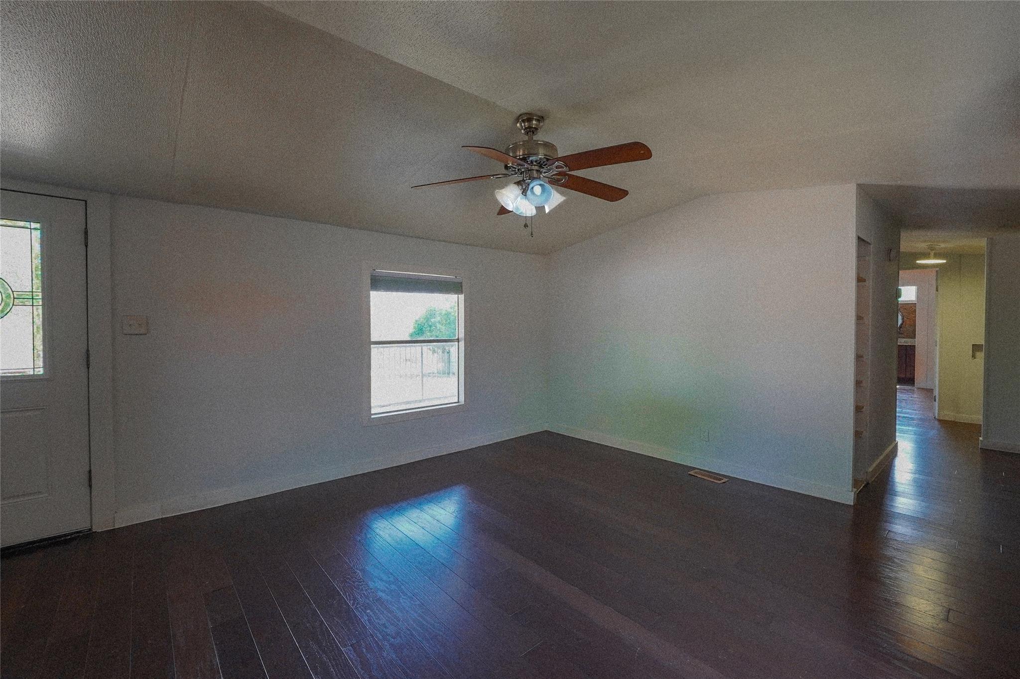 155 5th St, Maxwell, TX 78656