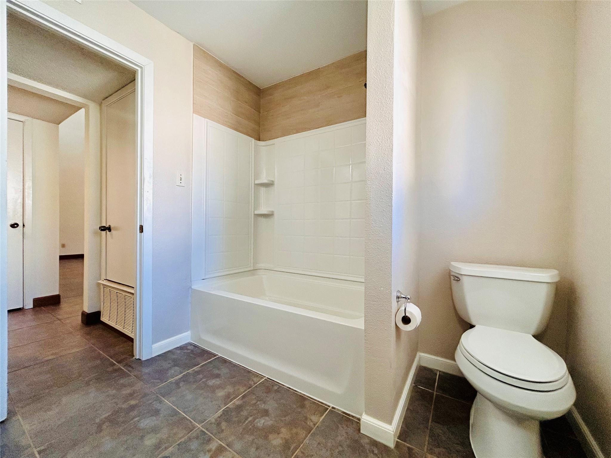 11300 MAIDENSTONE Dr, Austin, TX 78759