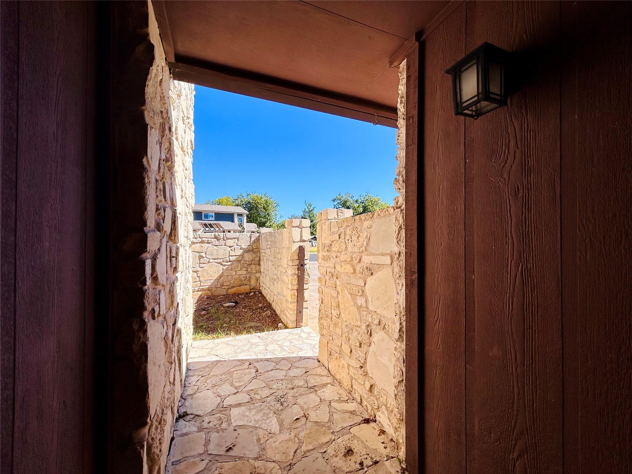 11300 MAIDENSTONE Dr, Austin, TX 78759